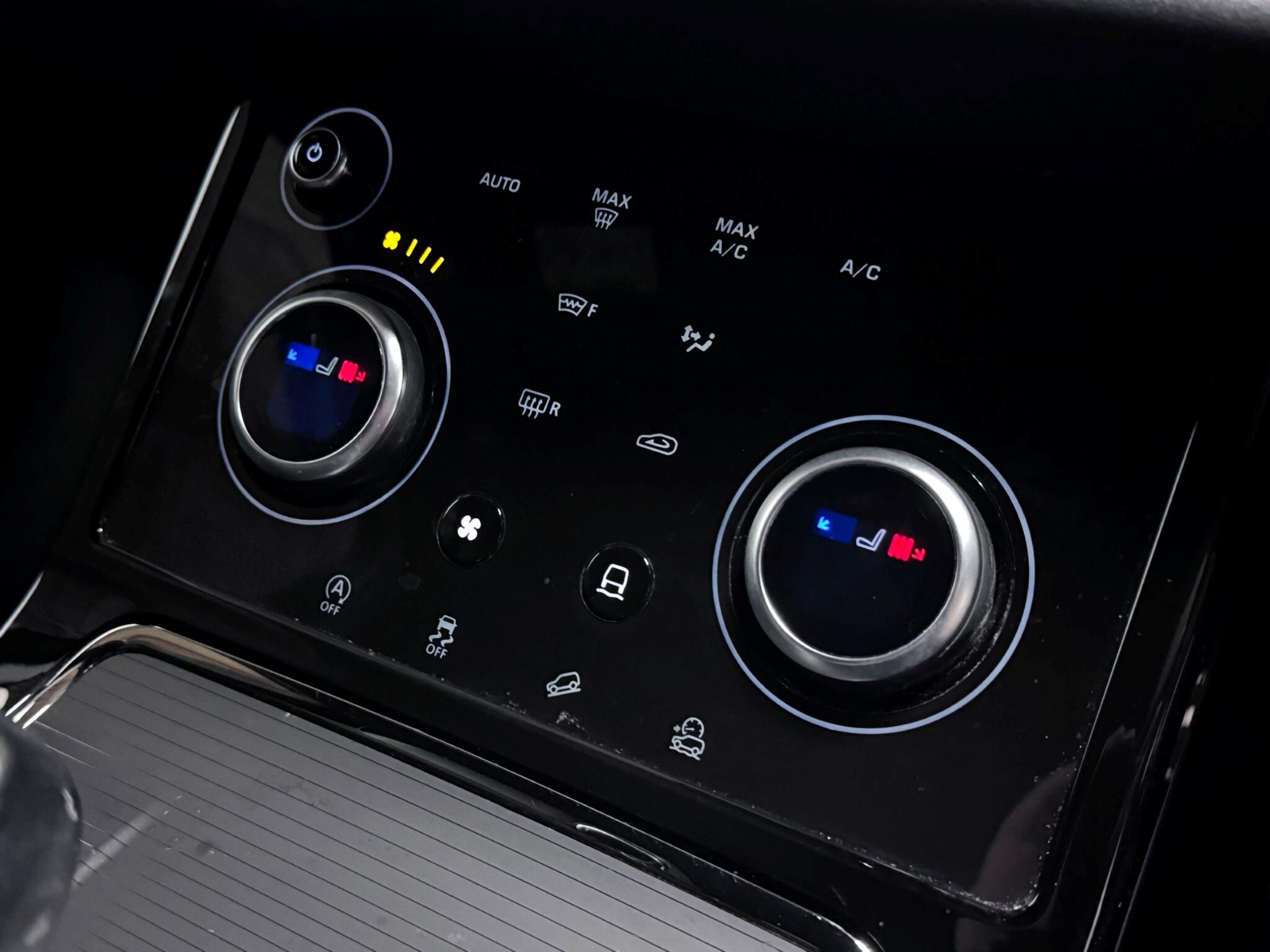 Land Rover Range Rover Evoque view 37
