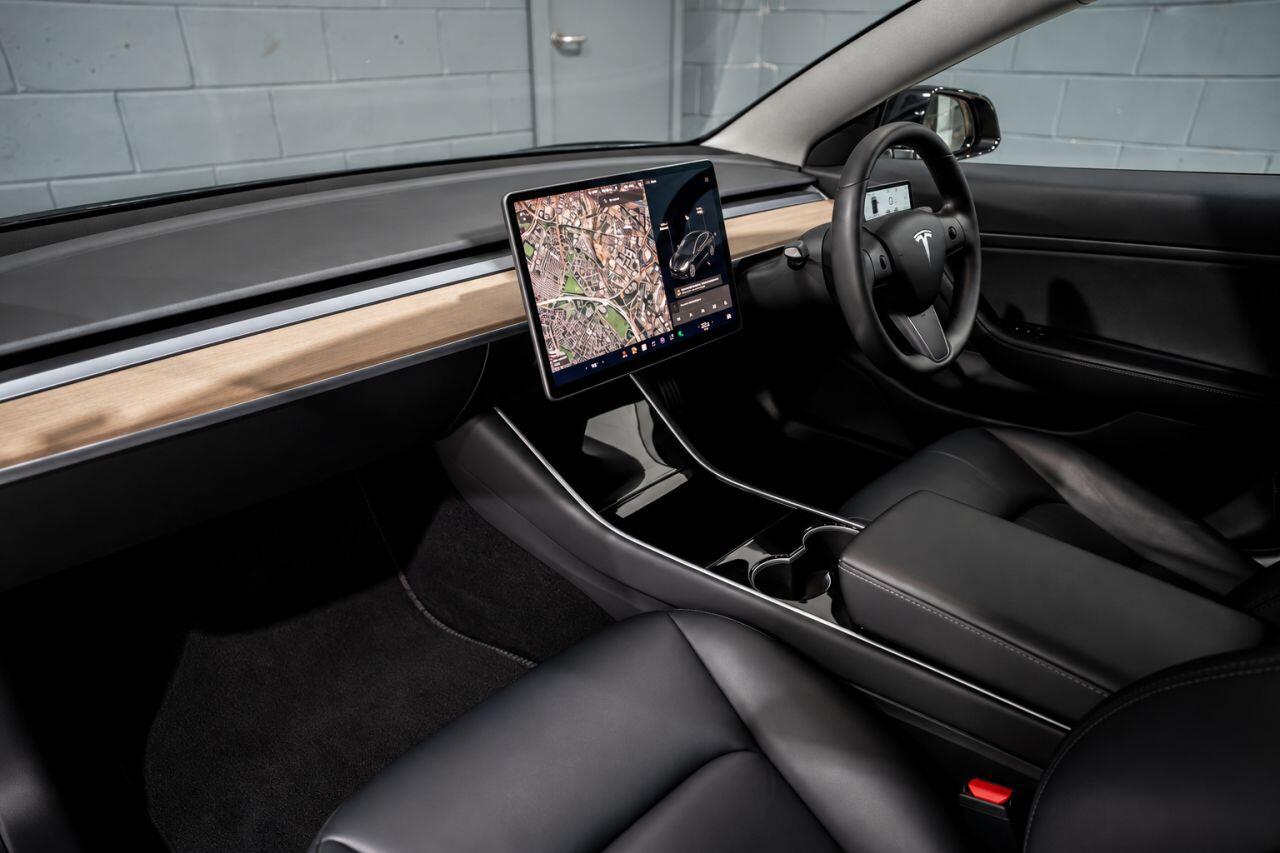 Tesla Model 3 view 15