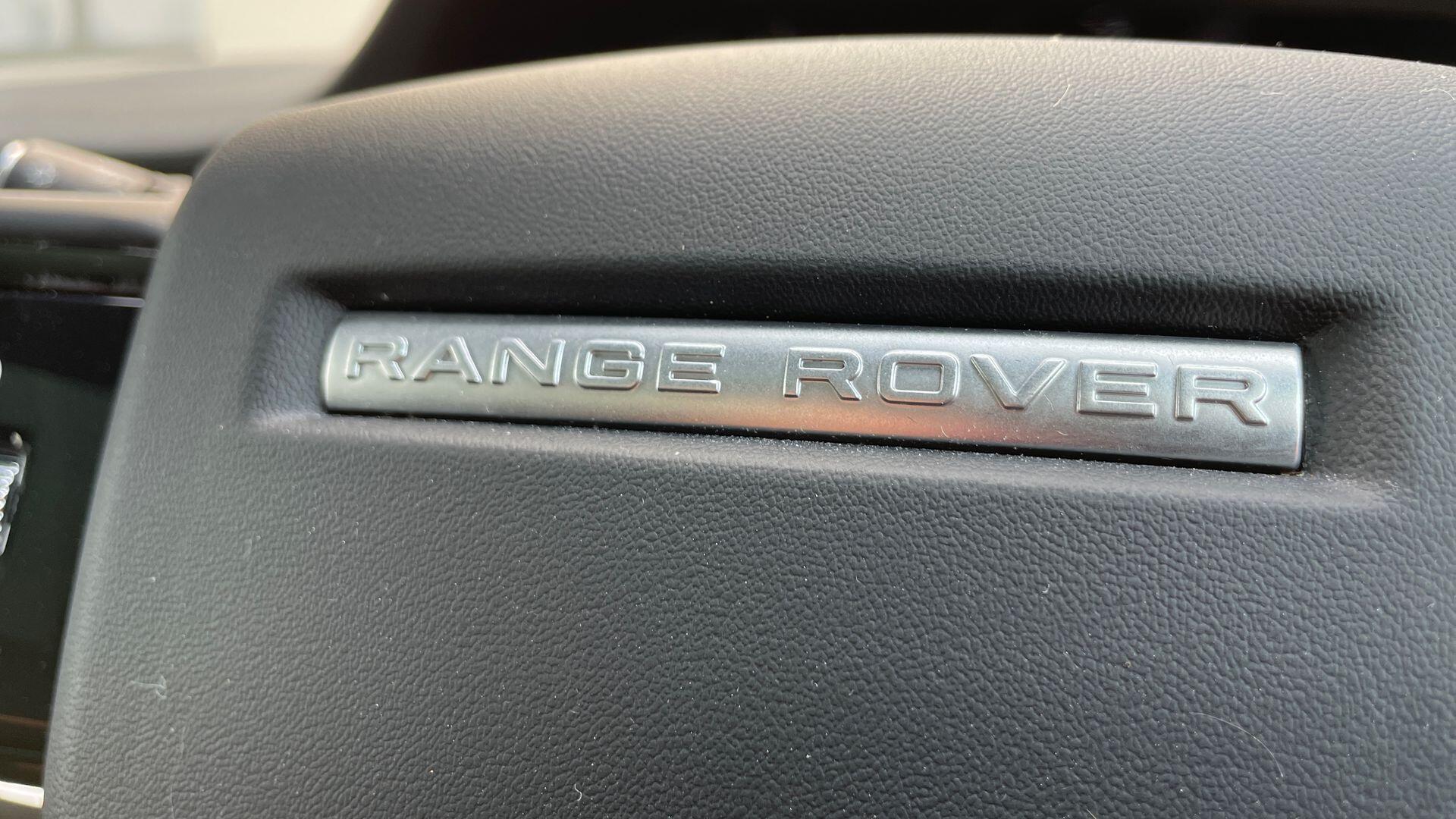 Land Rover Range Rover Evoque view 43