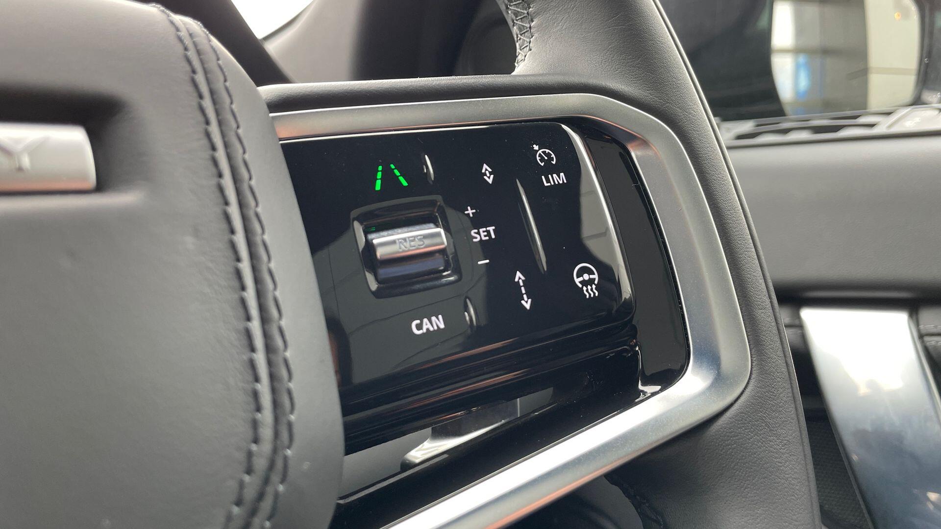 Land Rover Discovery Sport view 45