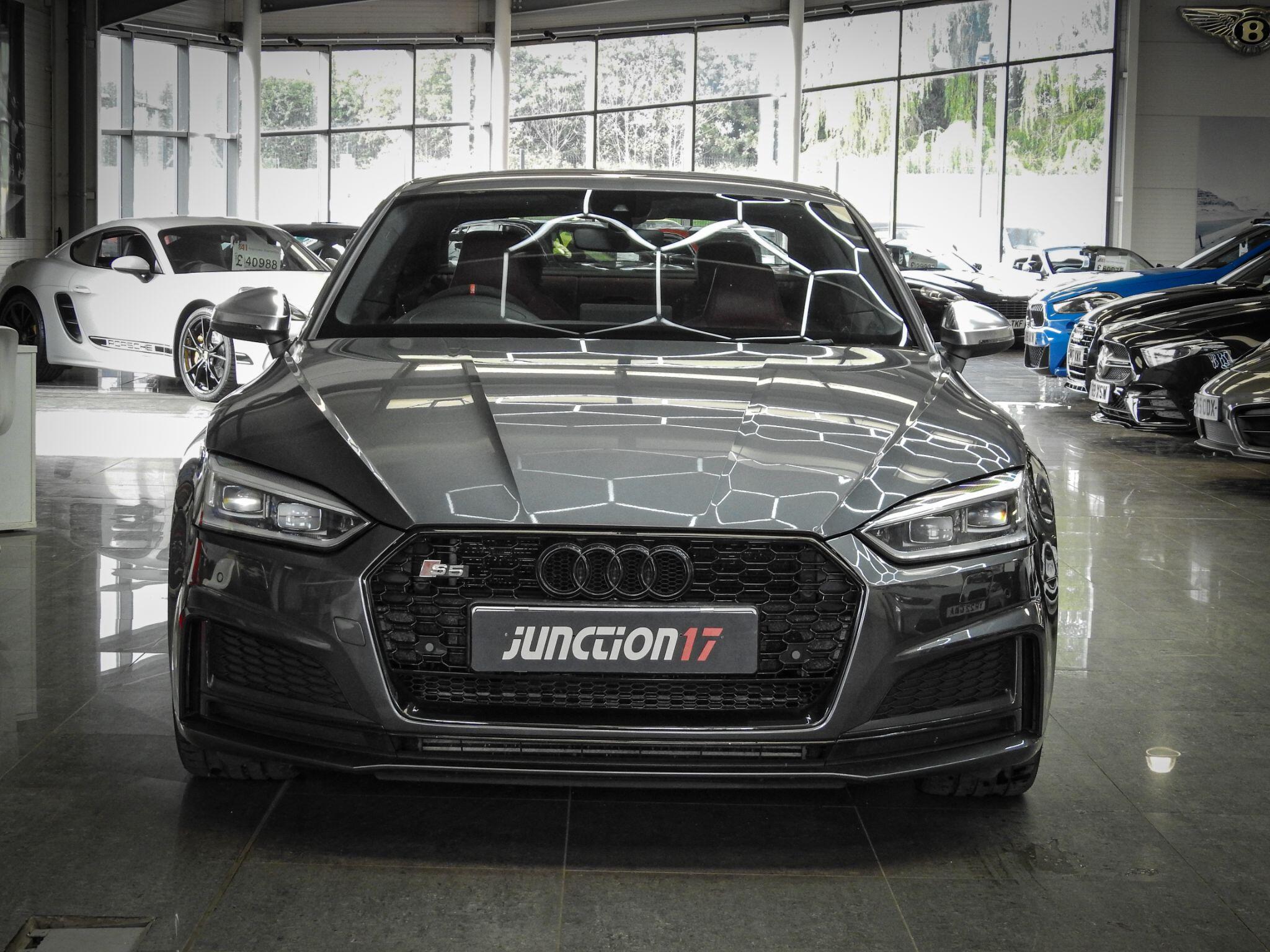 Audi S5 view 7