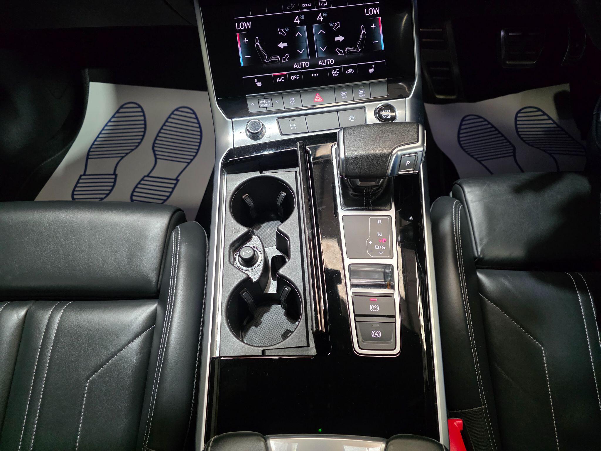 Audi A6 Saloon view 12