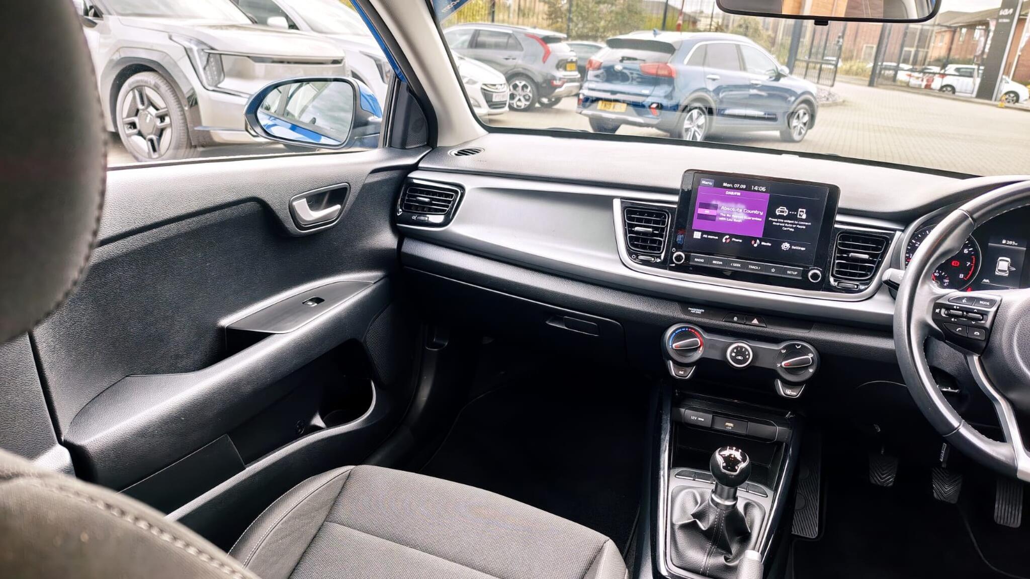 Kia Rio view 17