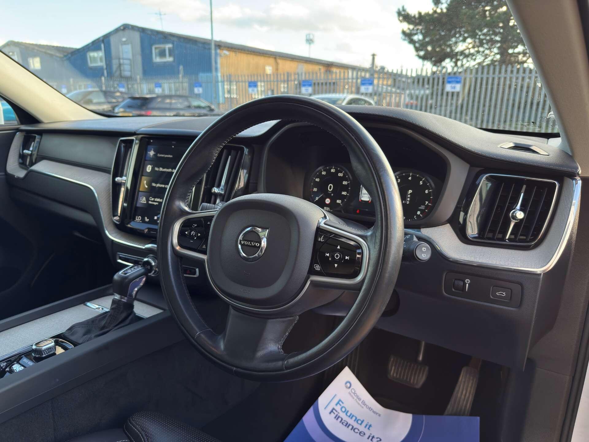 Volvo XC60 view 15