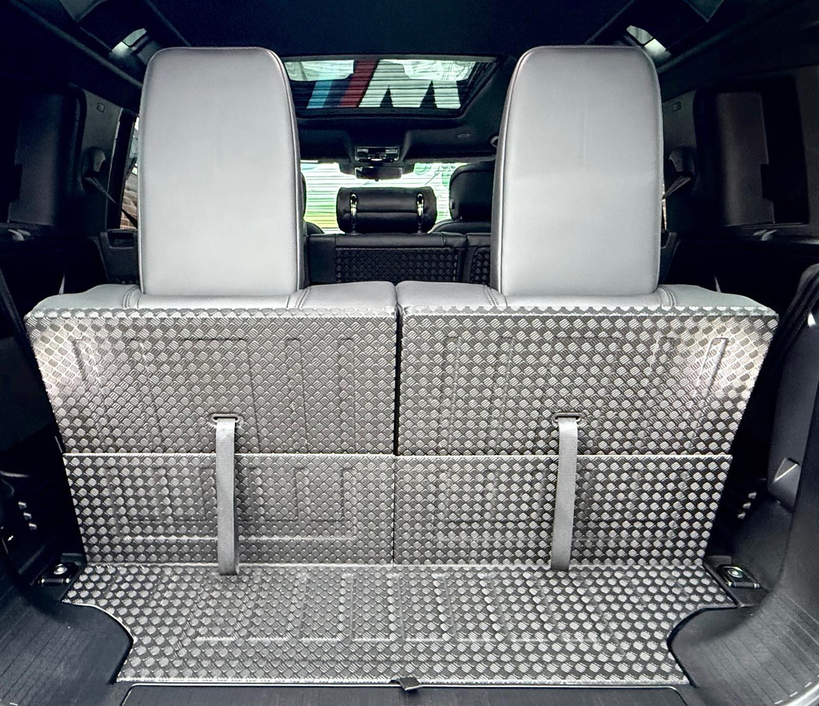 Land Rover Defender view 48