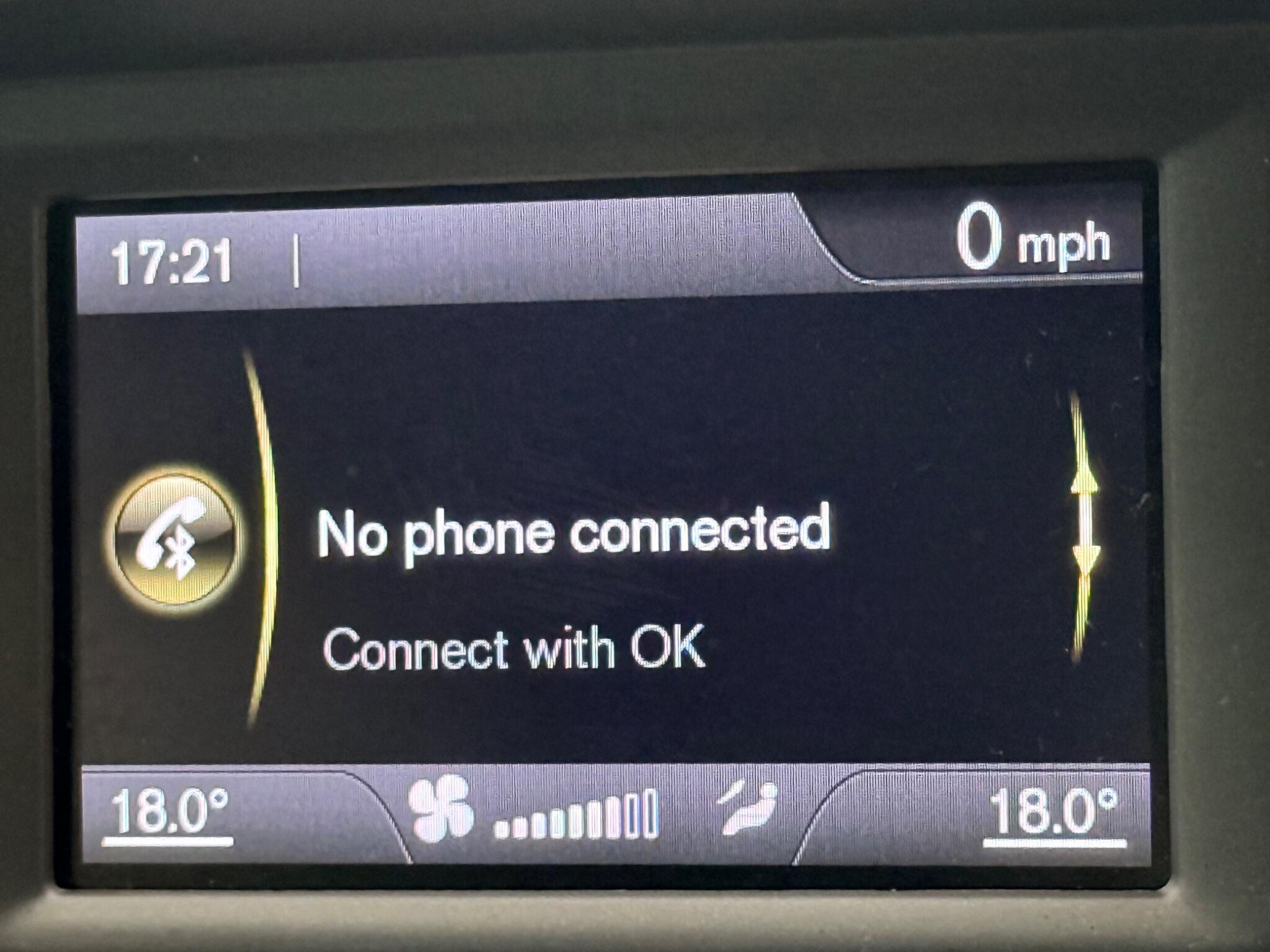 Volvo V40 view 22