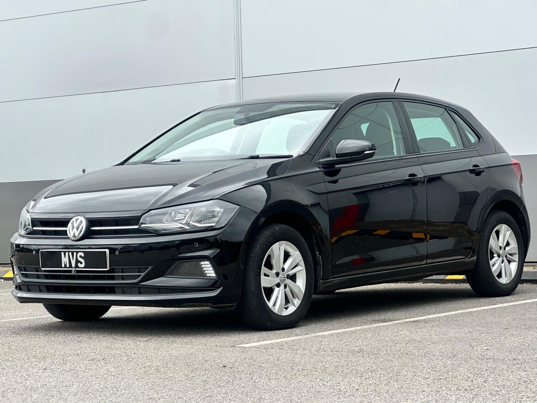Volkswagen Polo view 4