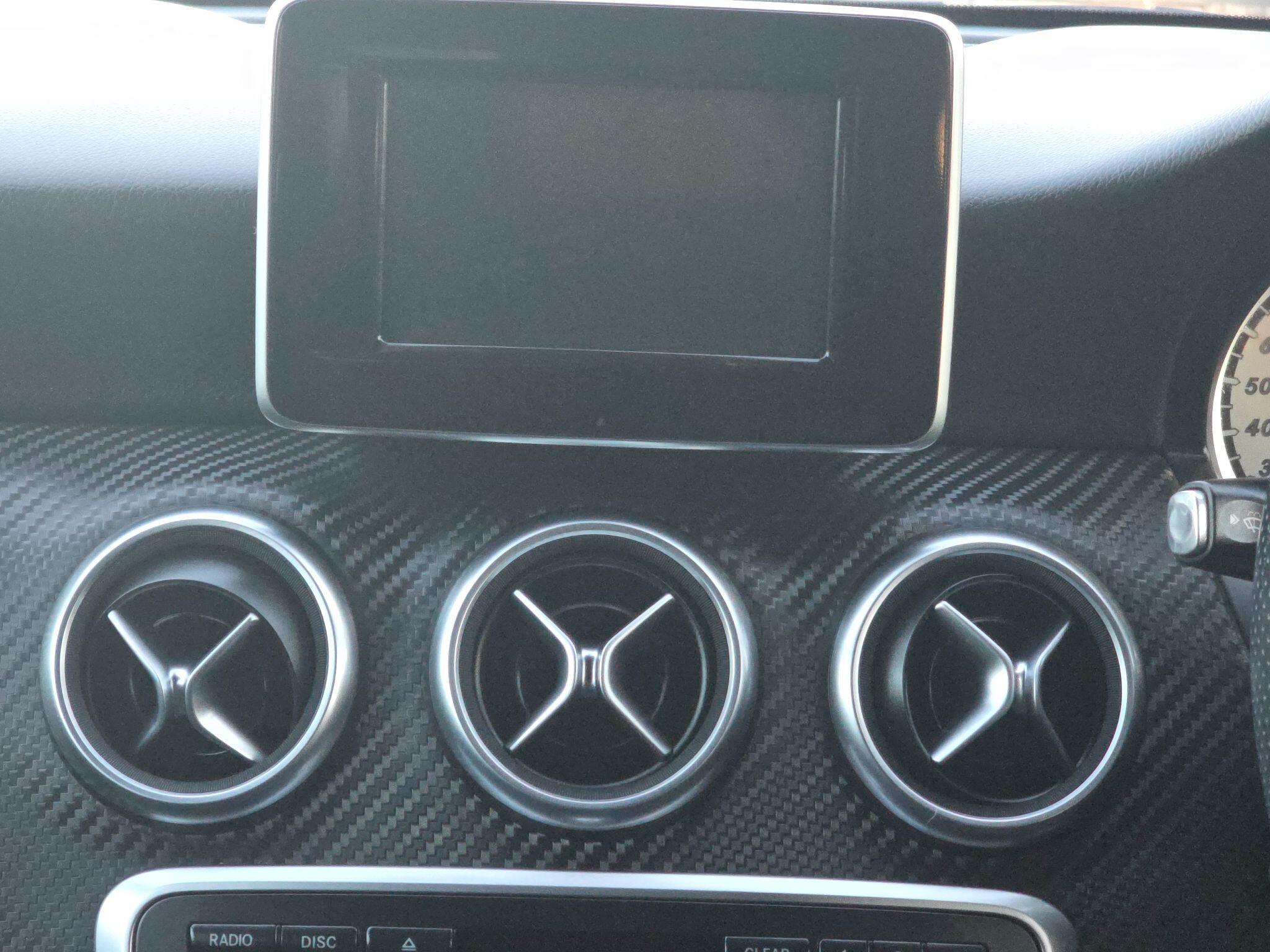 2015 Mercedes-Benz A Class image 37