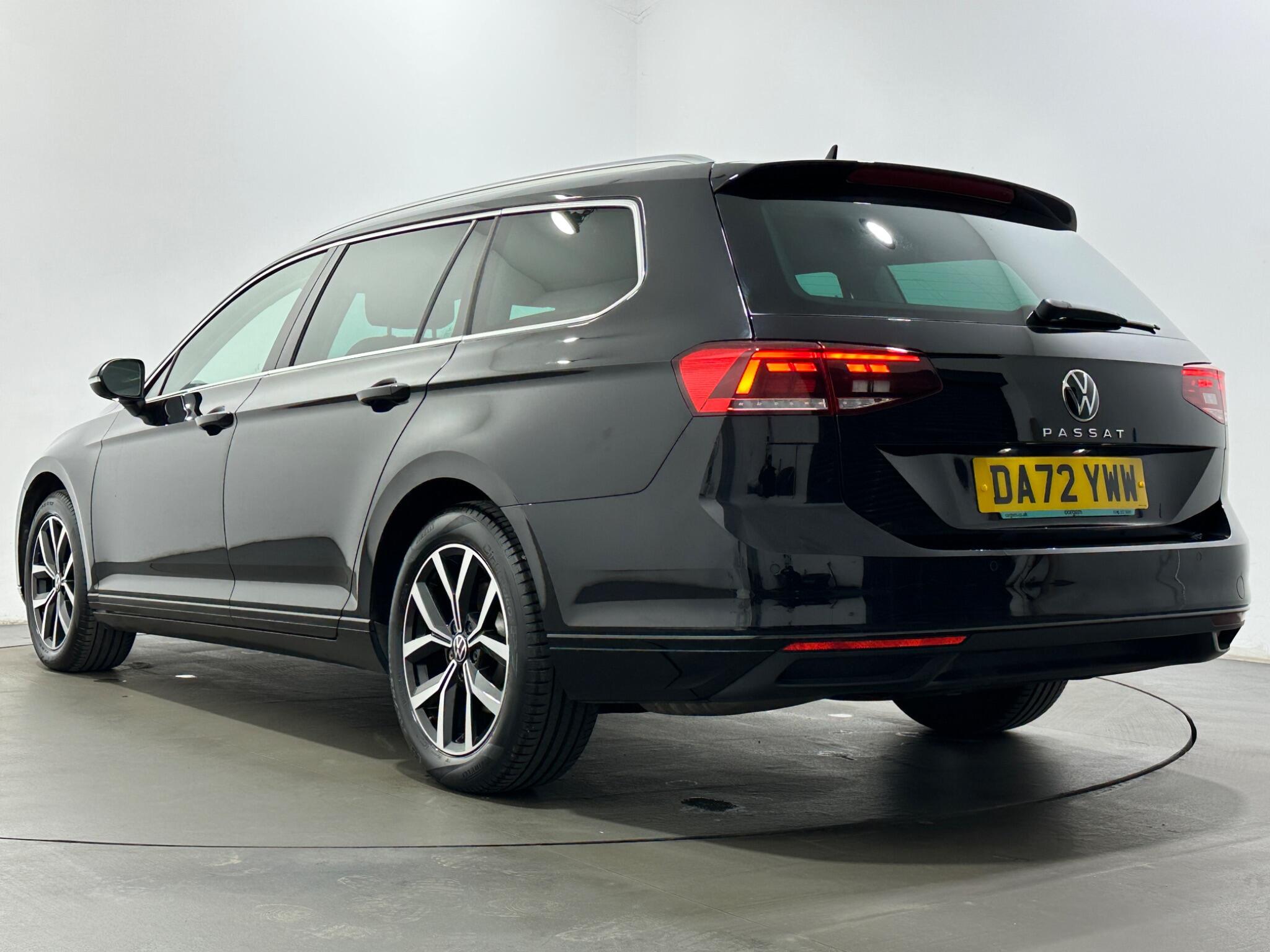 Volkswagen Passat view 48