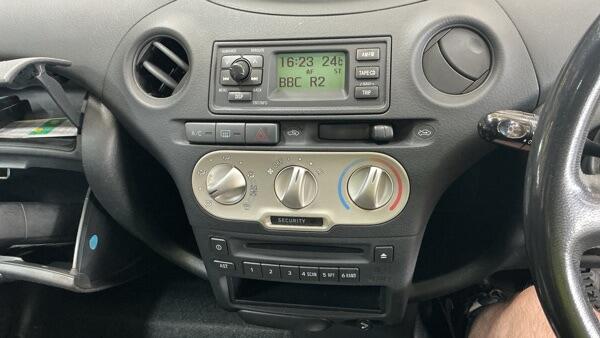 Toyota Yaris view 39