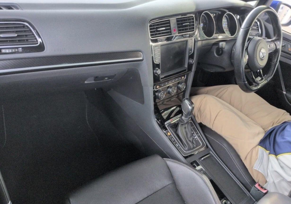 Volkswagen Golf view 6
