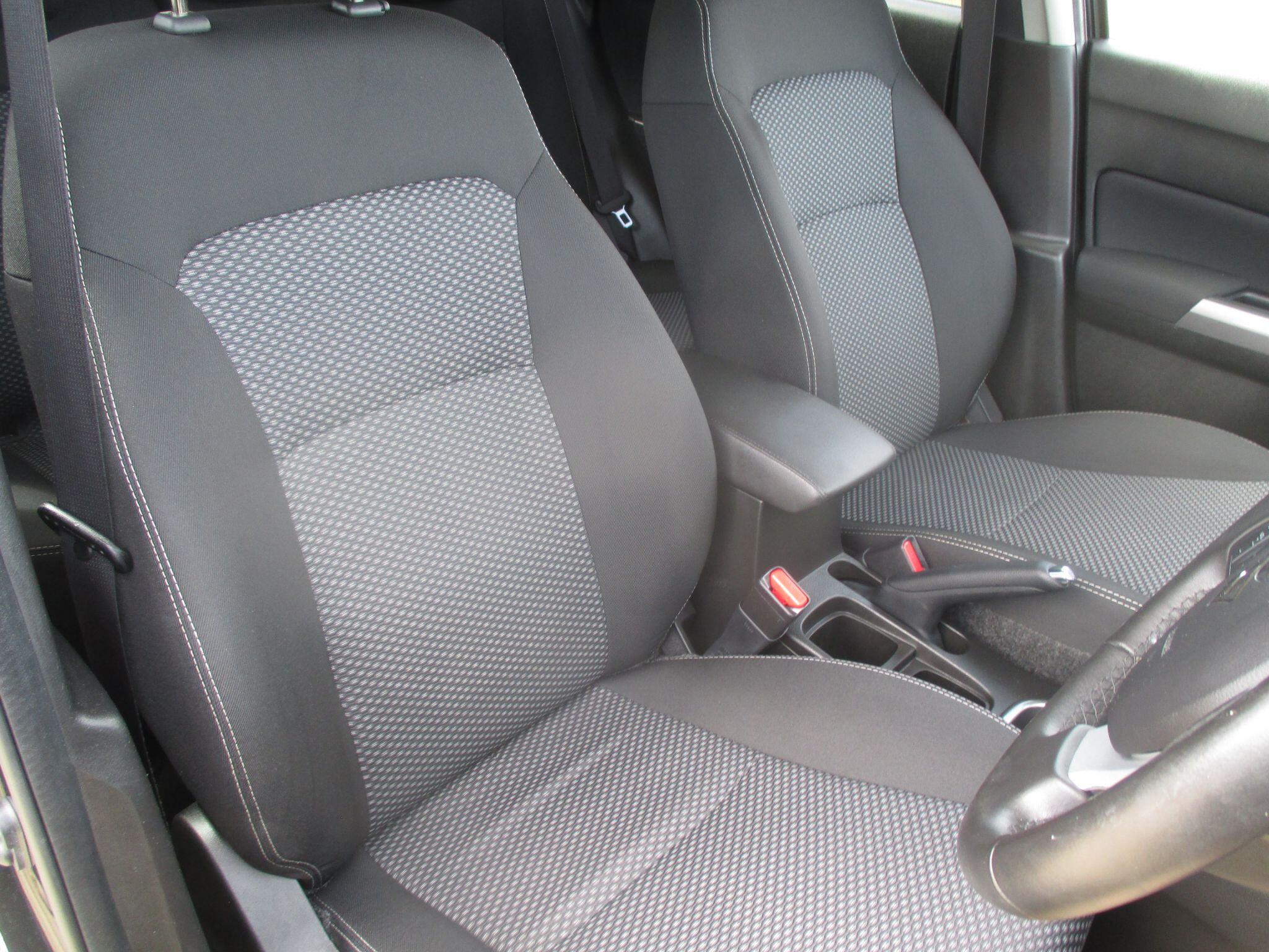 Suzuki Vitara view 22