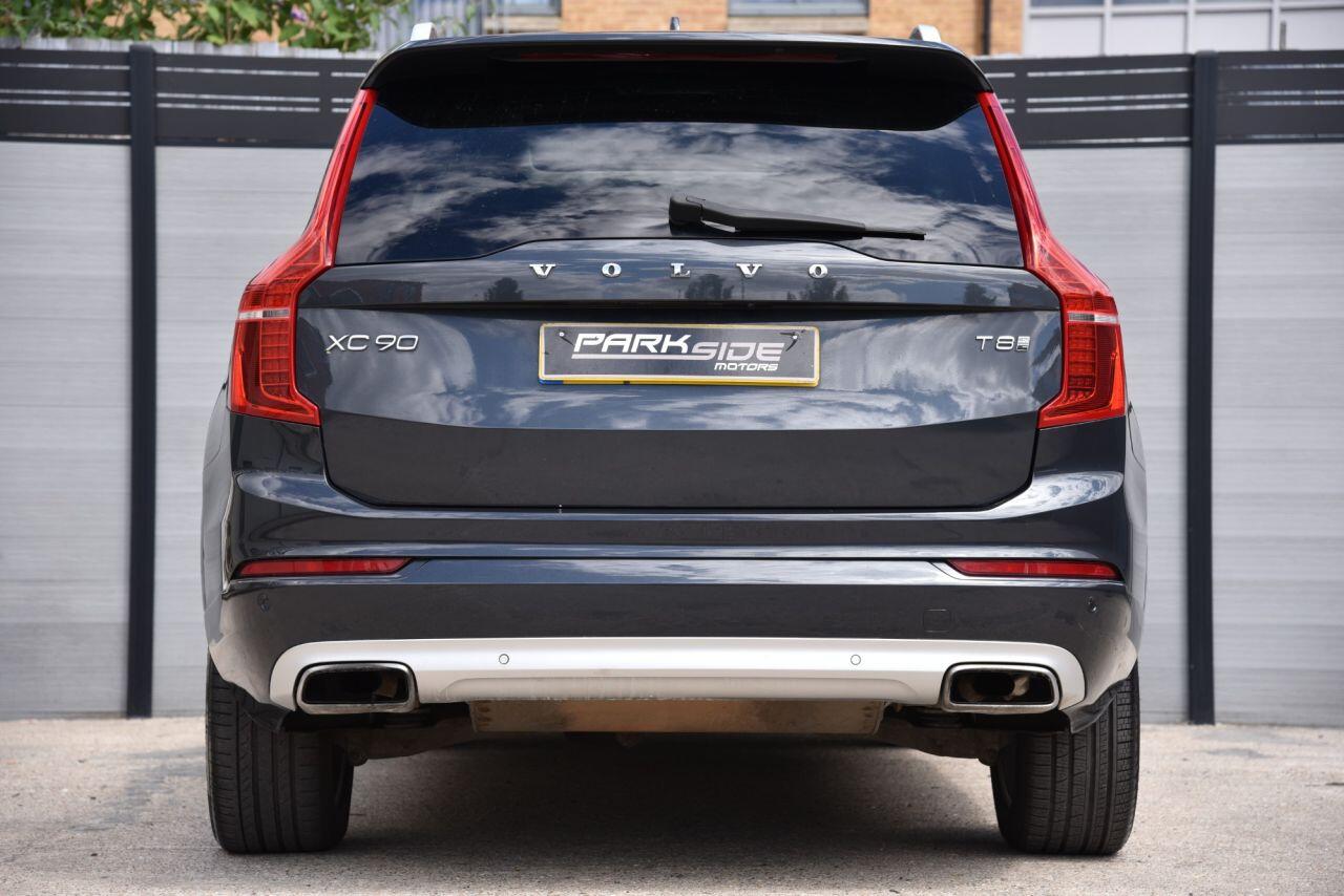 Volvo XC90 view 10