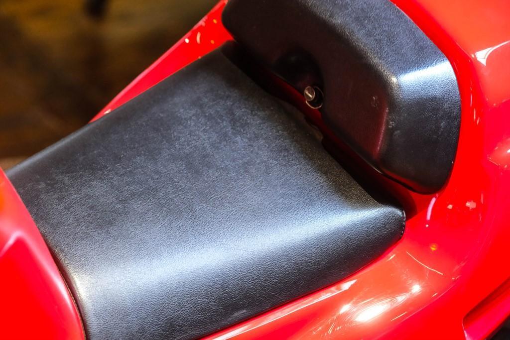 Ducati 888 view 23
