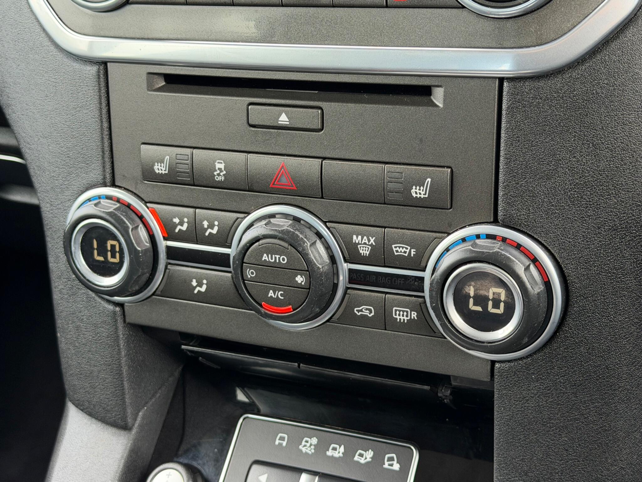 Land Rover Discovery view 33