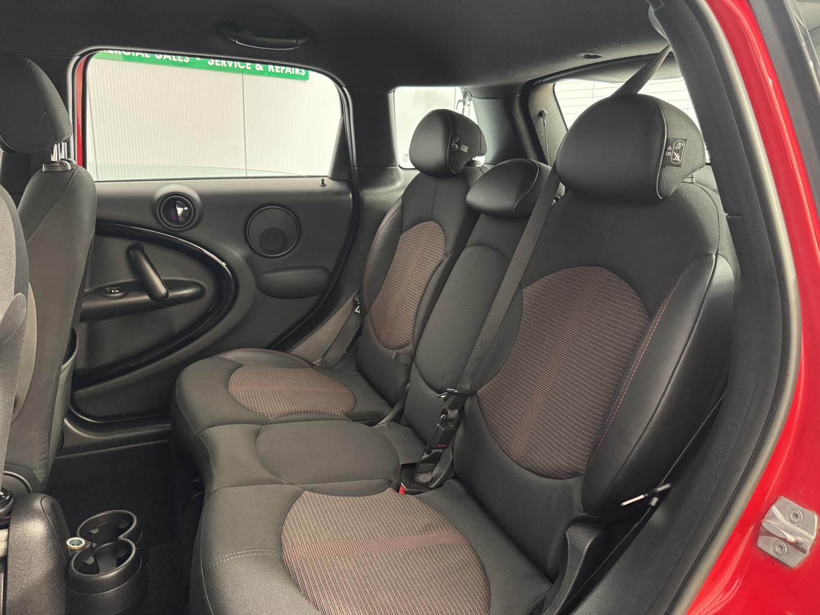 Mini Countryman view 52