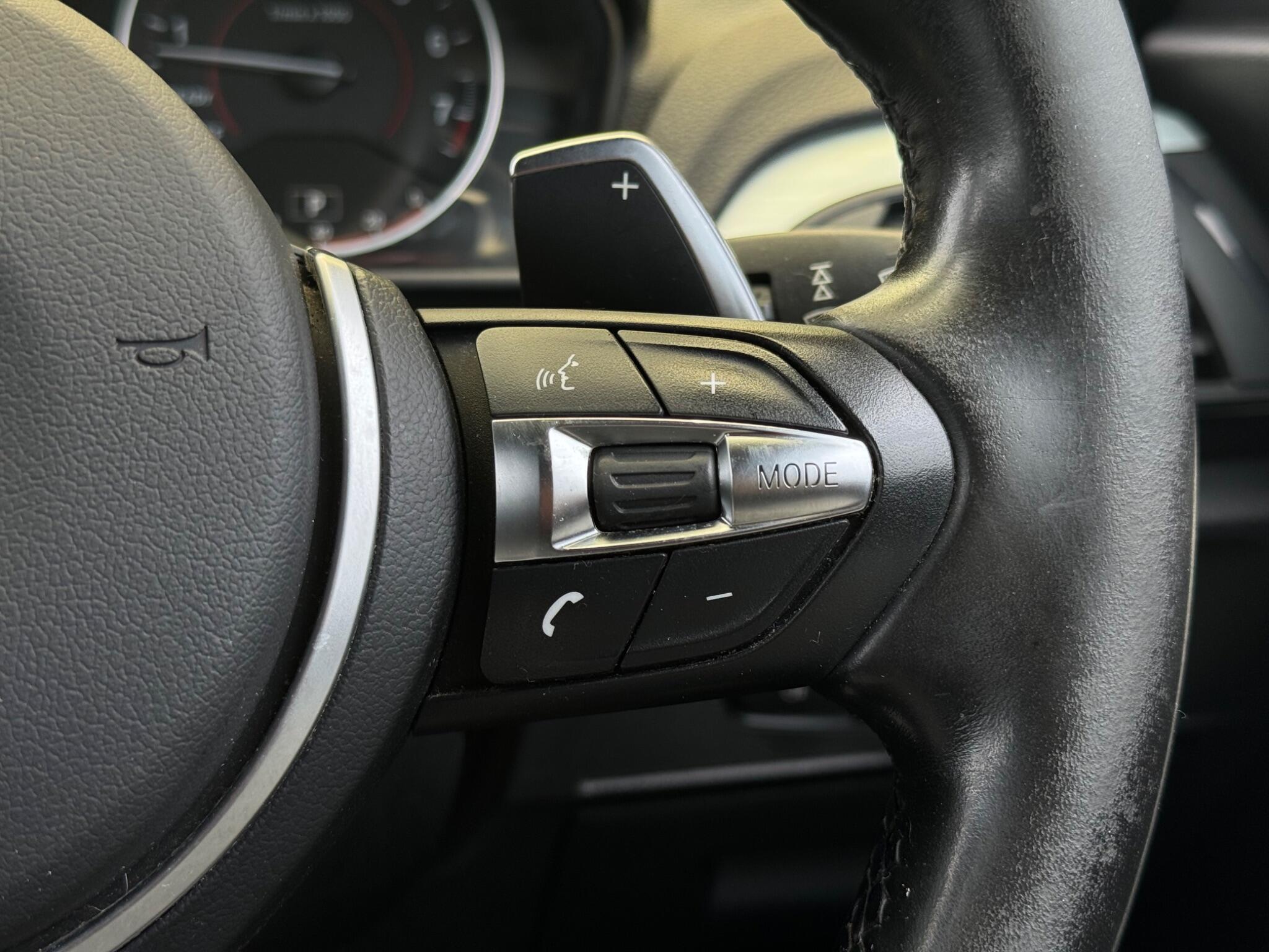 BMW 1 Series view 30