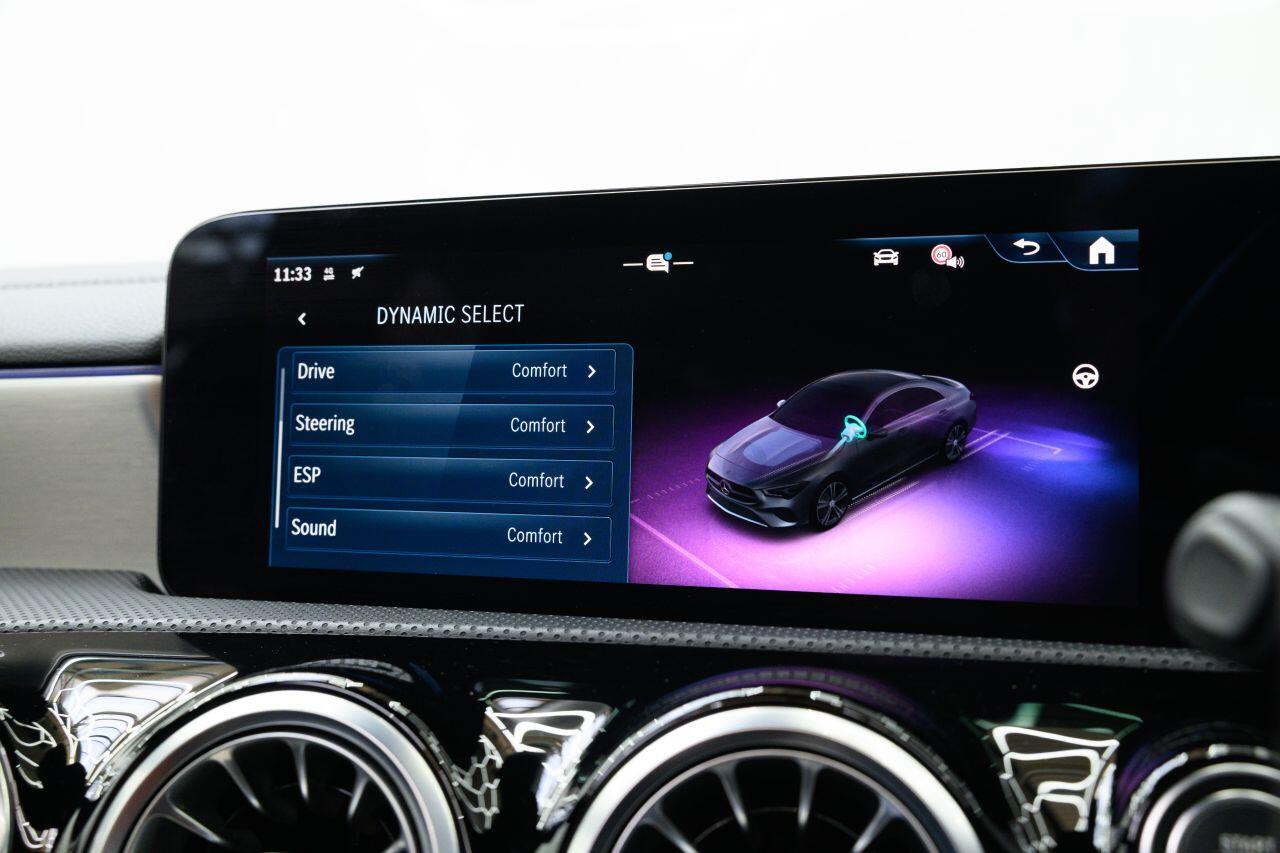 Mercedes-Benz CLA view 52