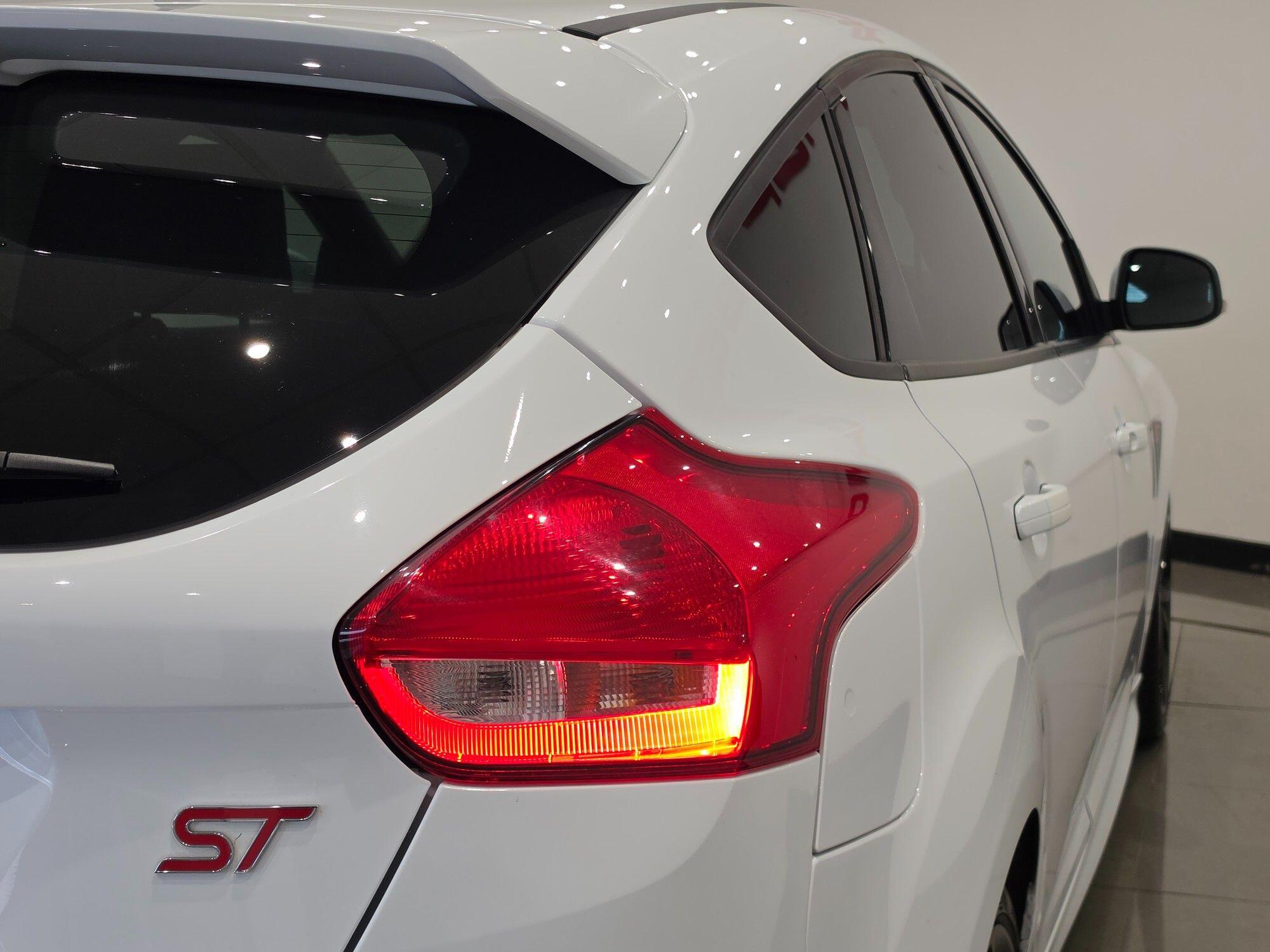 Ford Focus view 56