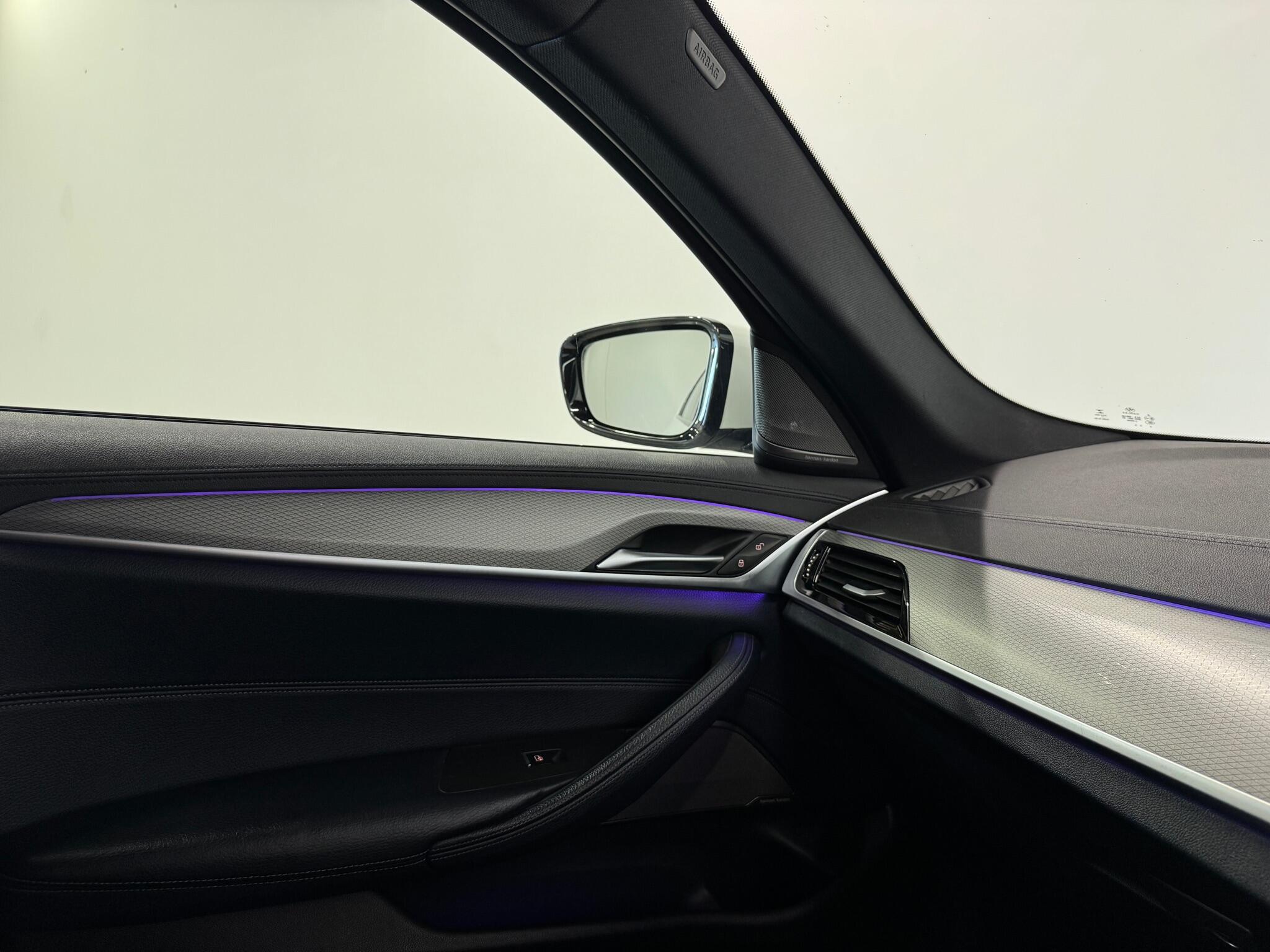 BMW 5 Series view 23