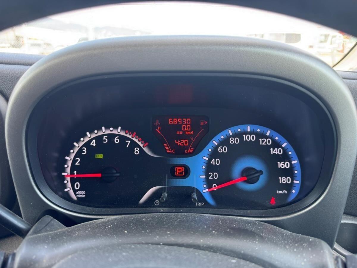 Nissan Cube view 14
