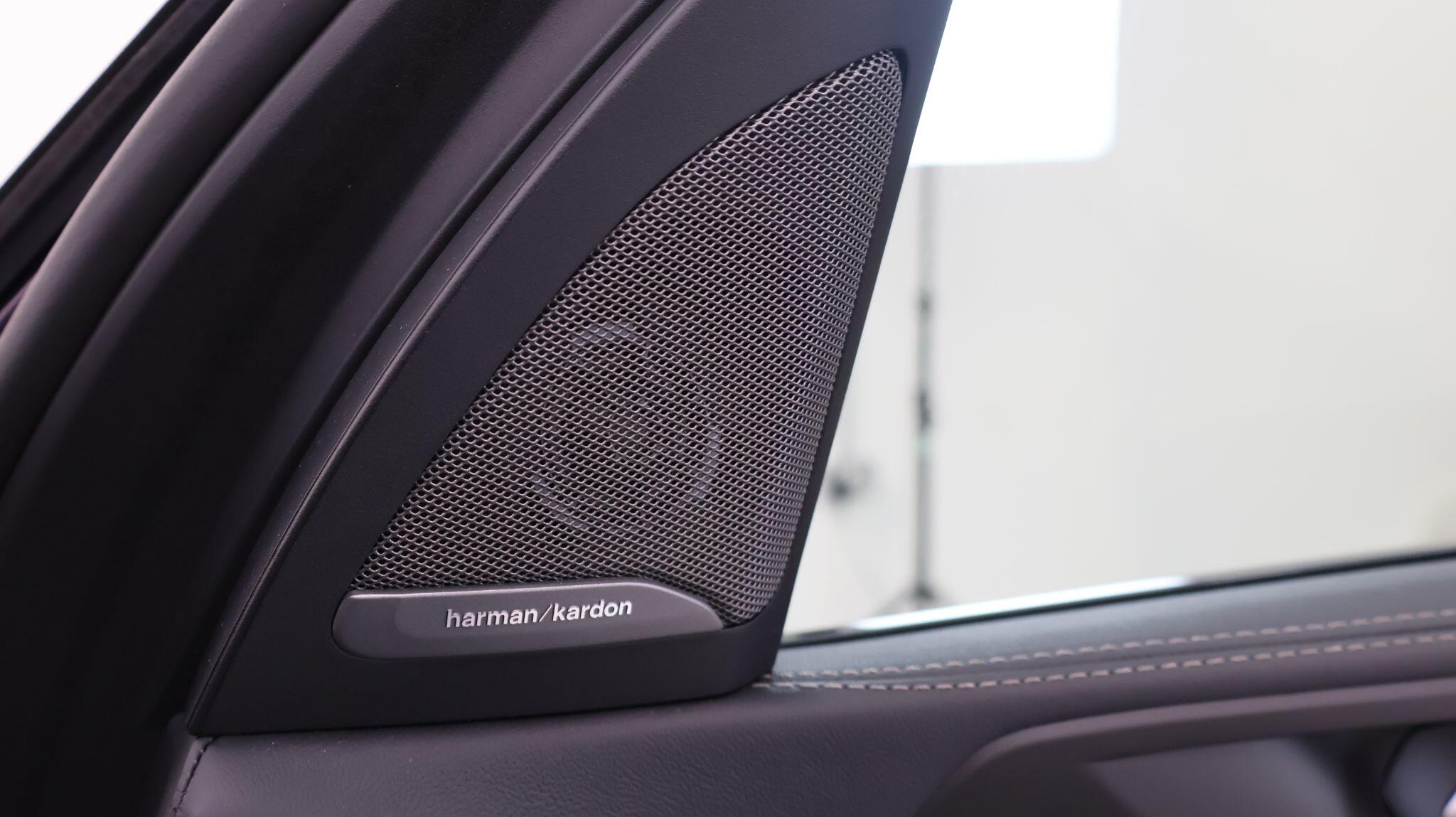 BMW X5 view 19