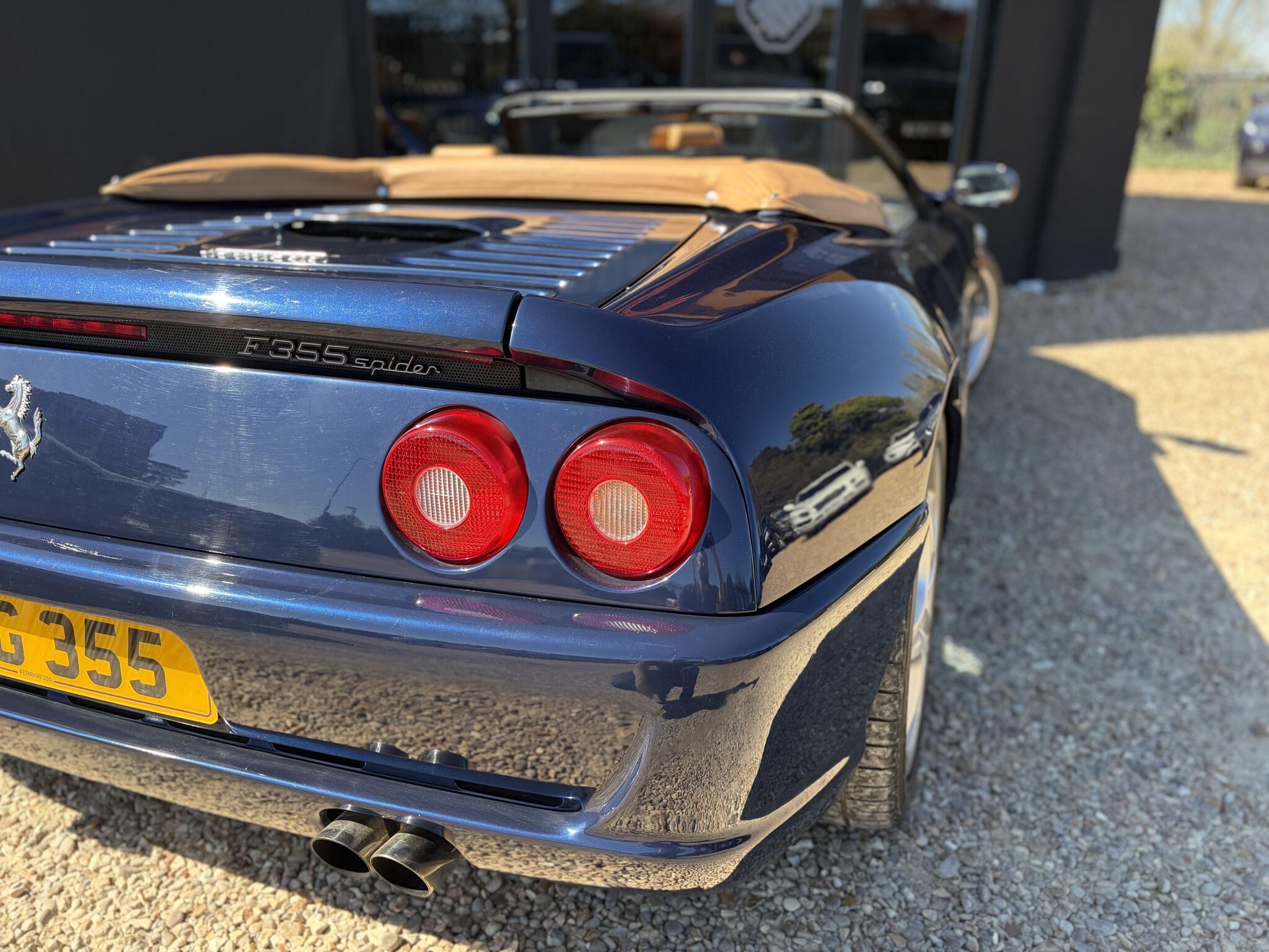Ferrari F355 view 13