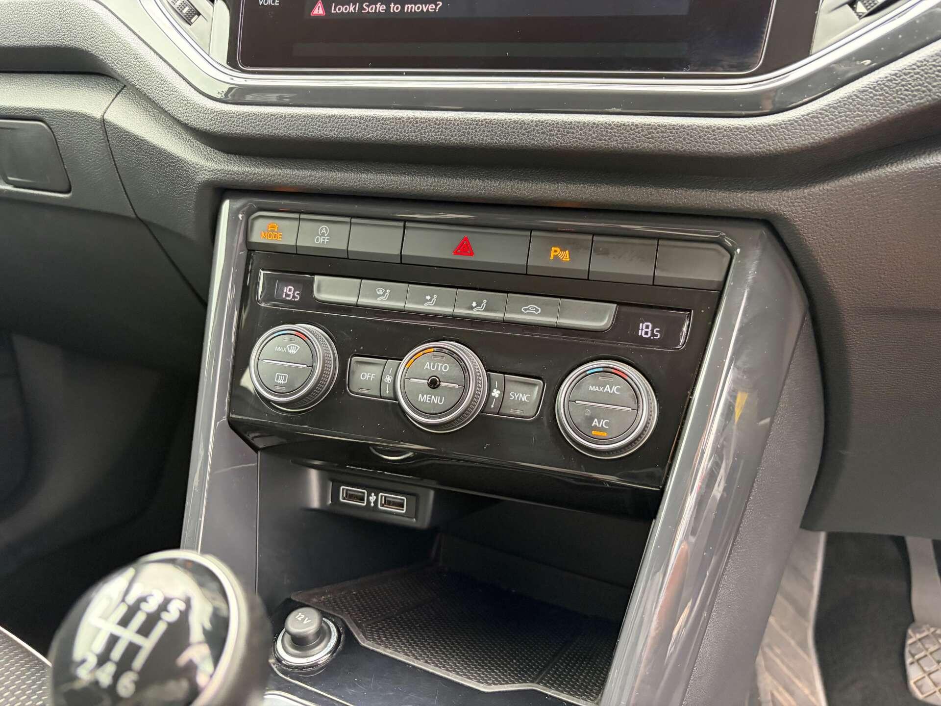 Volkswagen T-Roc view 46
