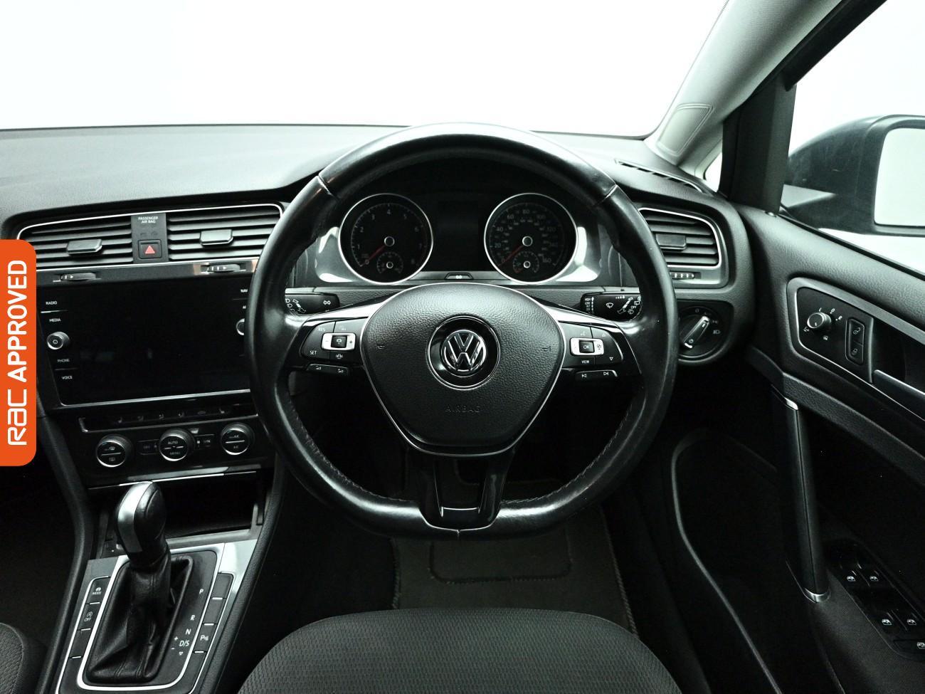 Volkswagen Golf view 9