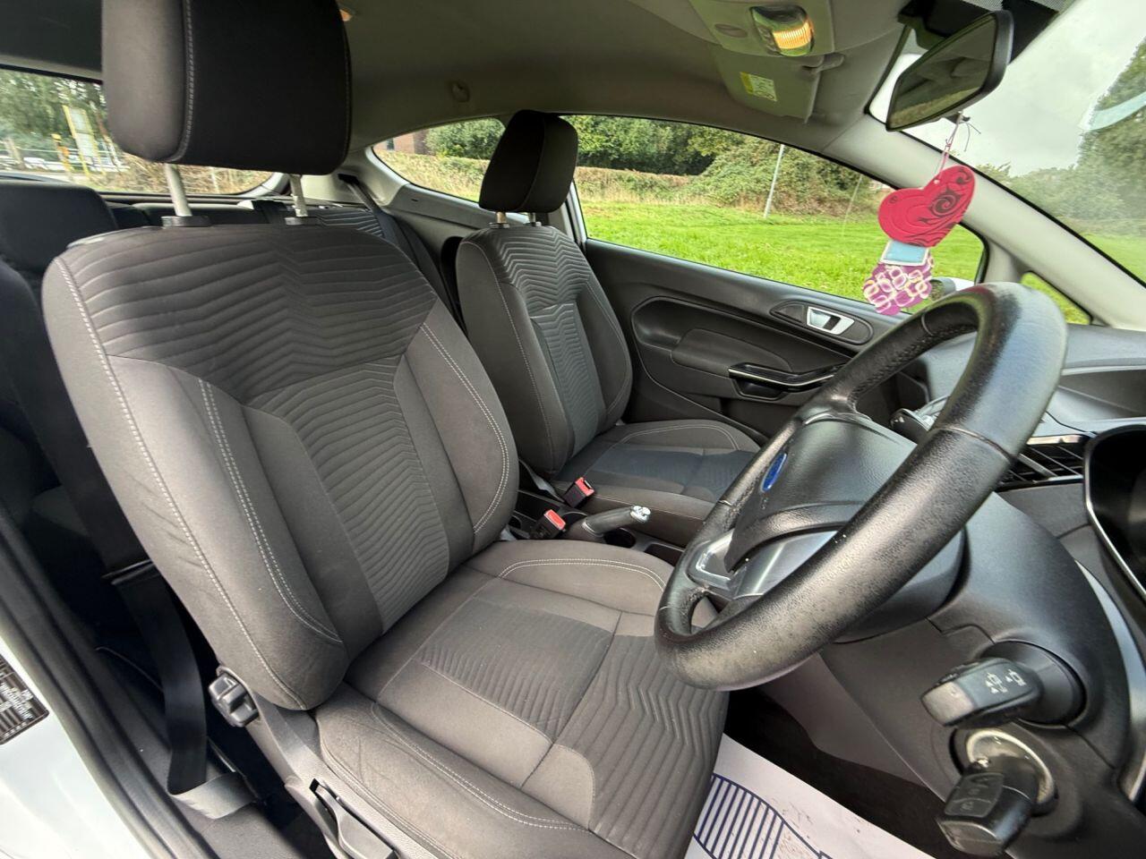 Ford Fiesta view 3