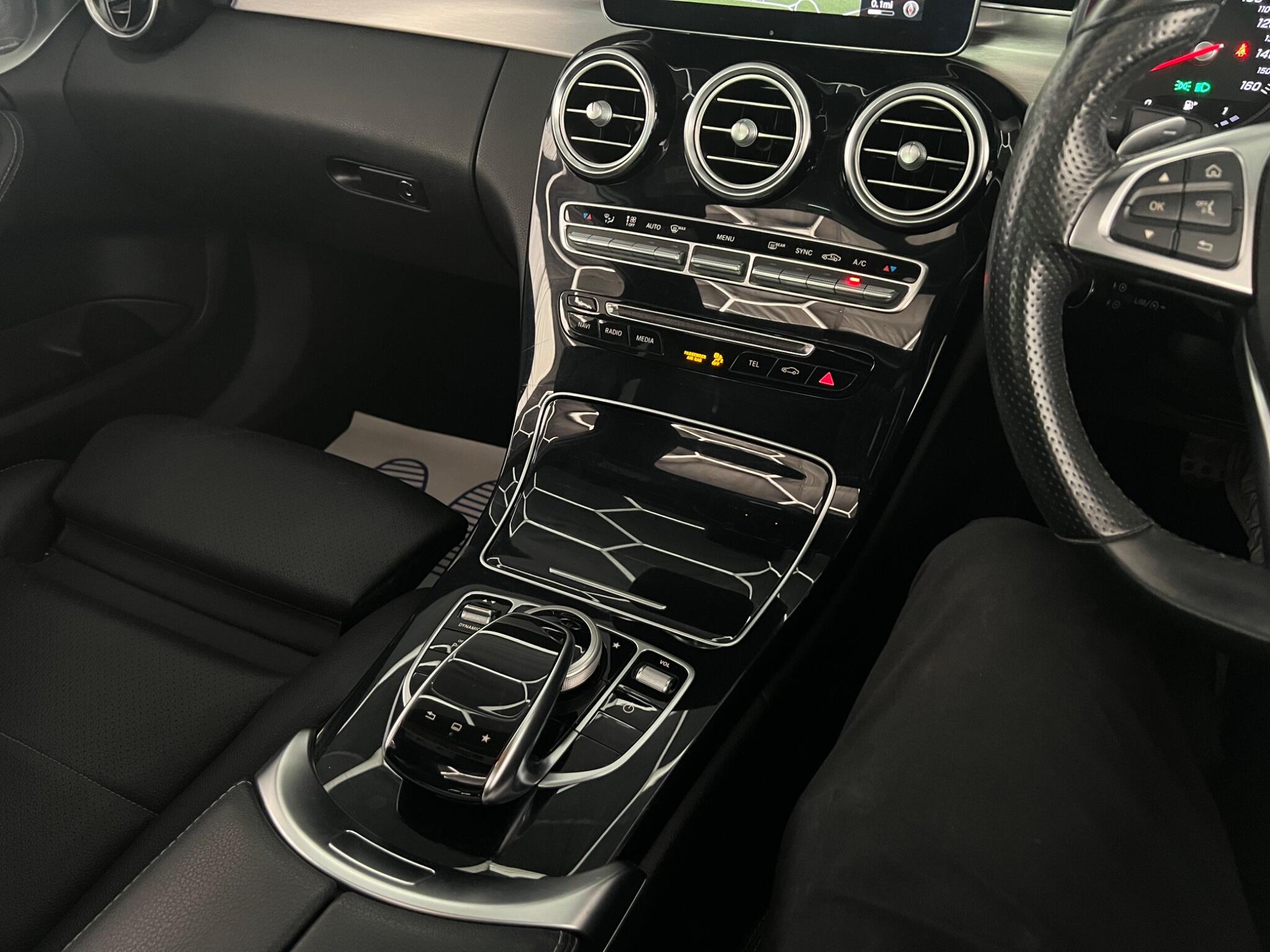 Mercedes-Benz C Class view 19