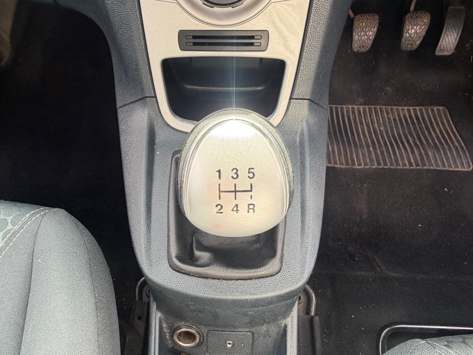 Ford Fiesta view 27