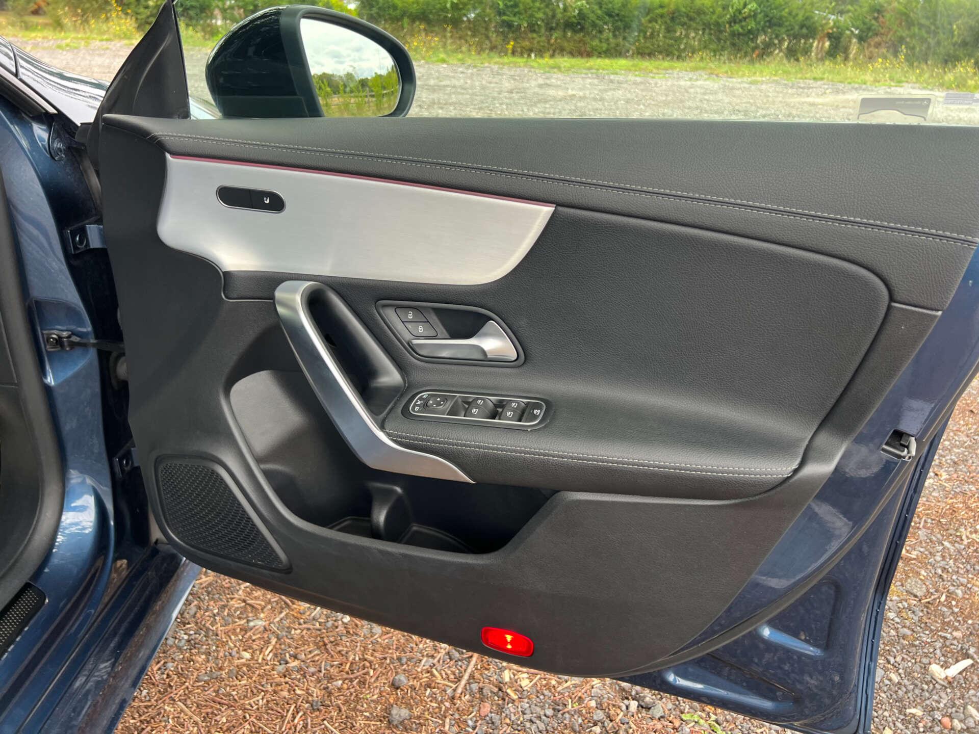Mercedes-Benz Cla view 22