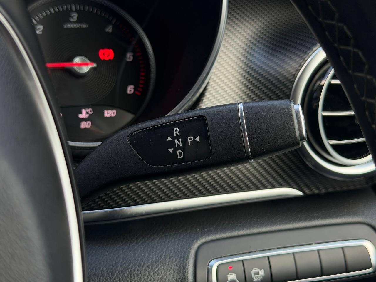 Mercedes-Benz V-Class view 34