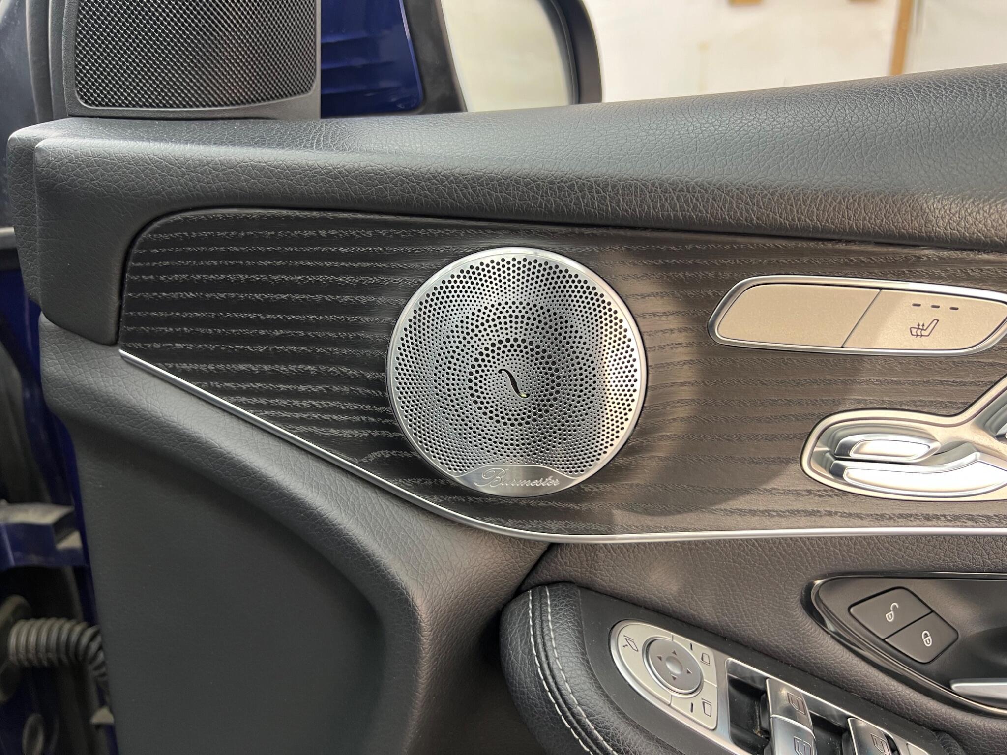 Mercedes-Benz GLC view 30