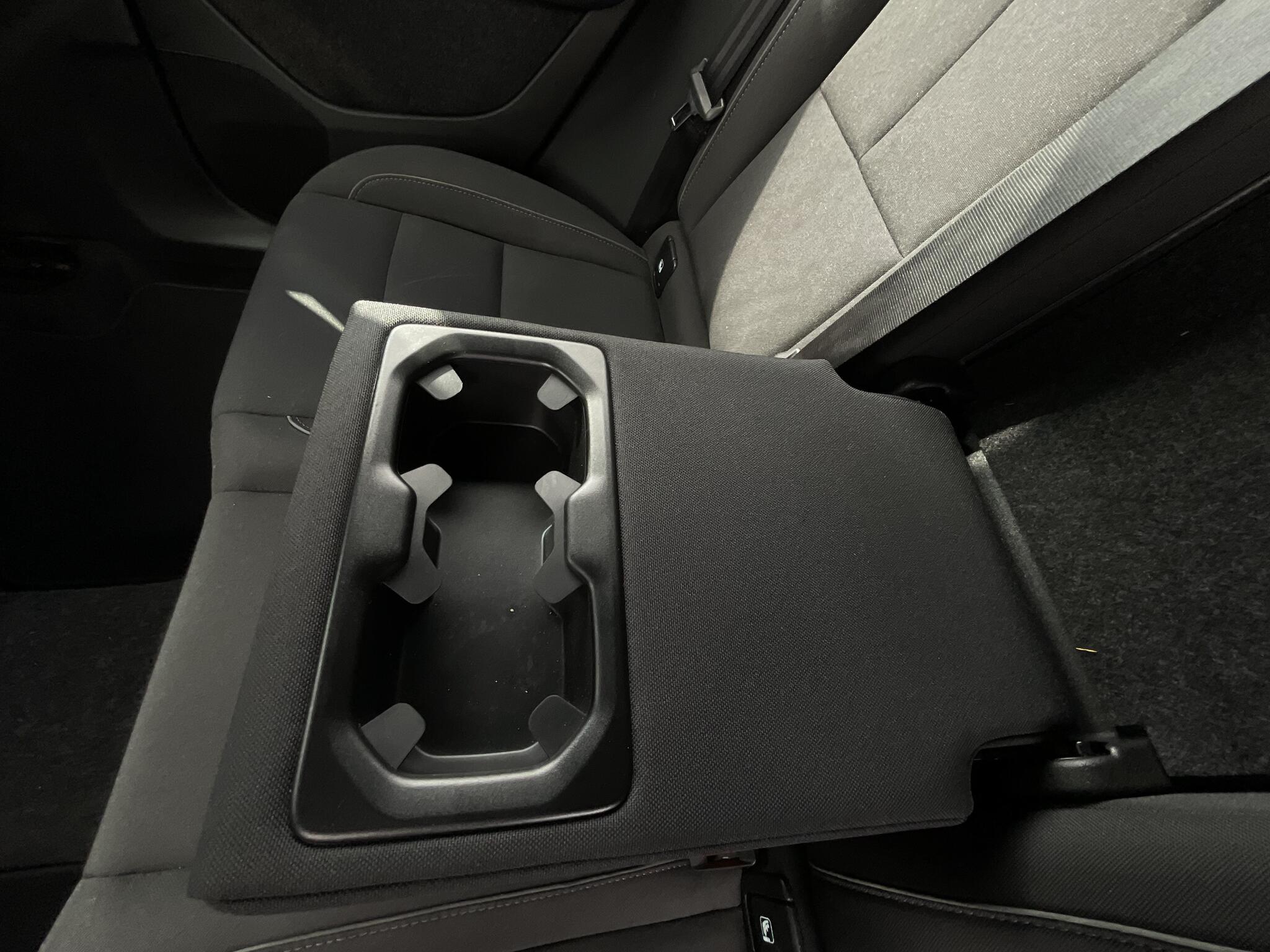 Volvo XC40 view 18