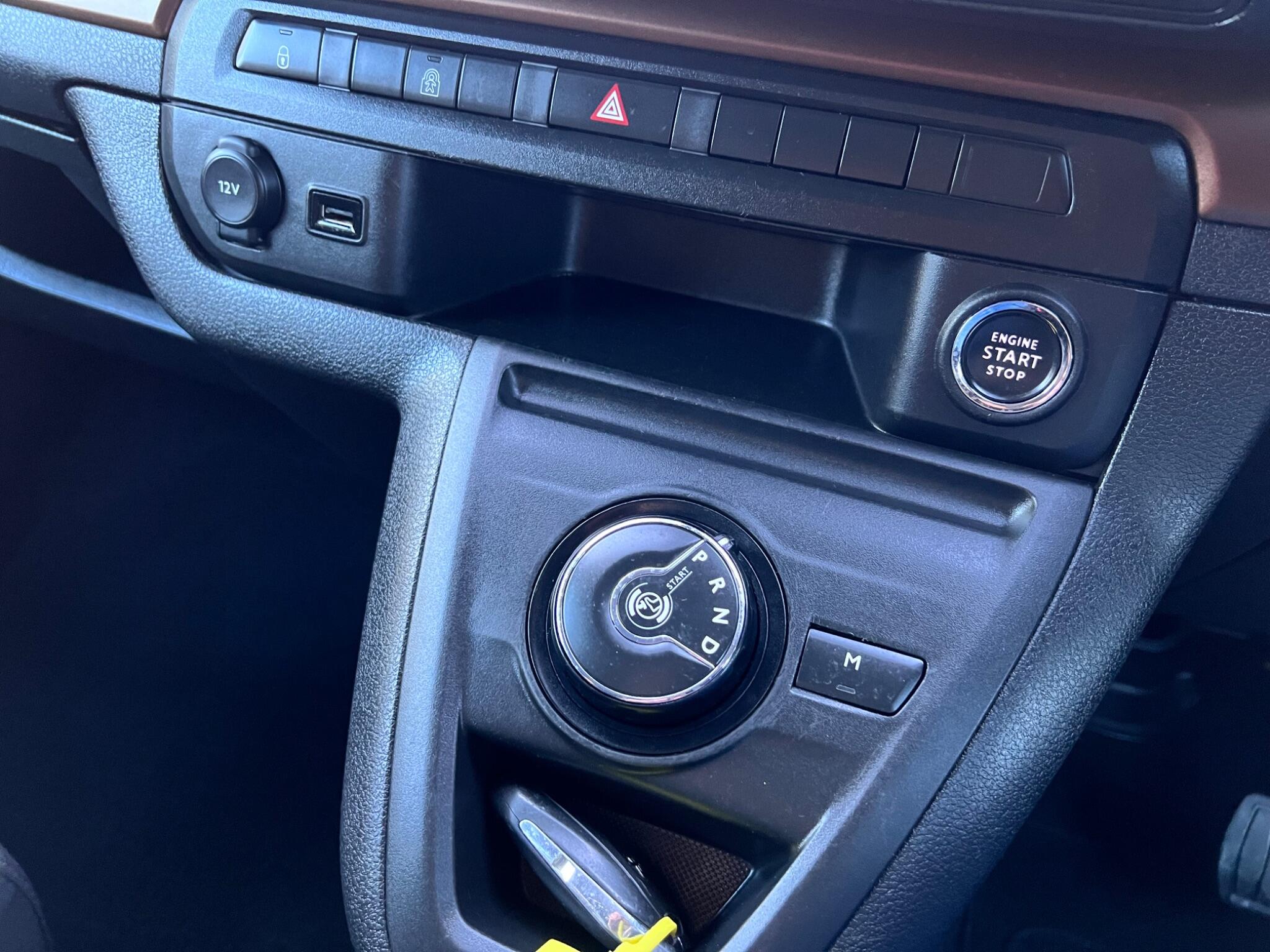 Toyota Proace Verso view 21