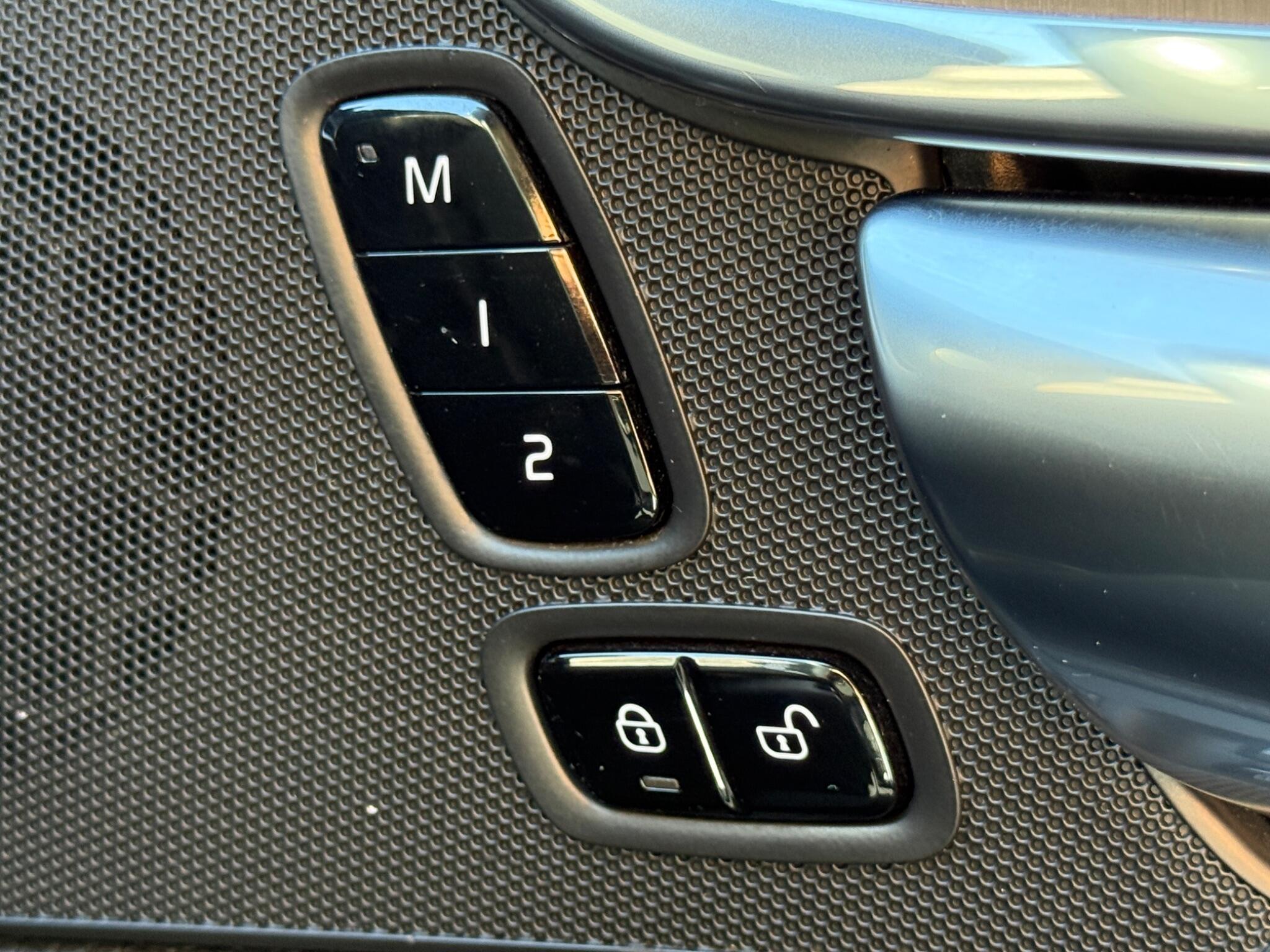 Volvo S90 - Image 78