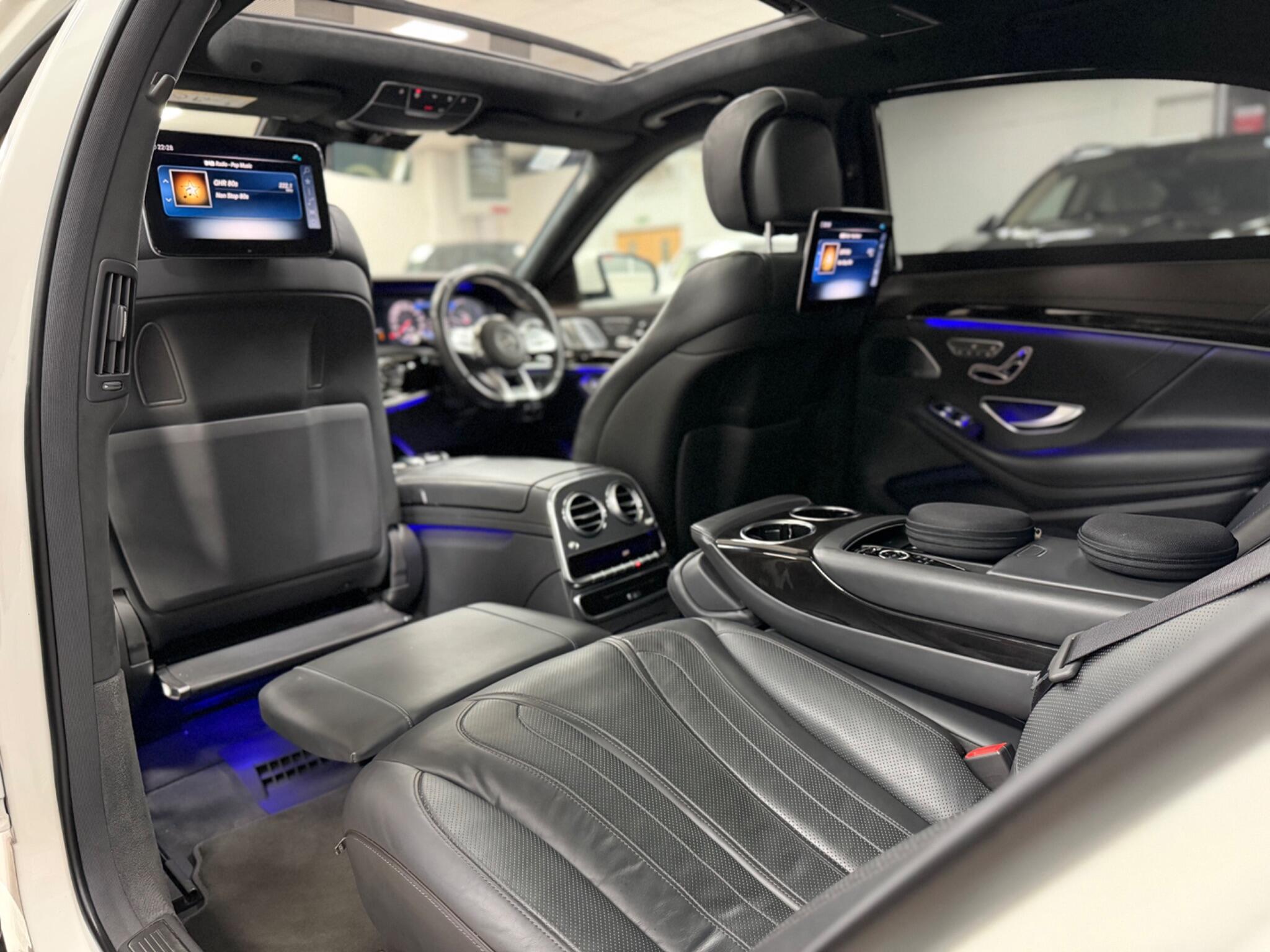 Mercedes-Benz S-Class view 4