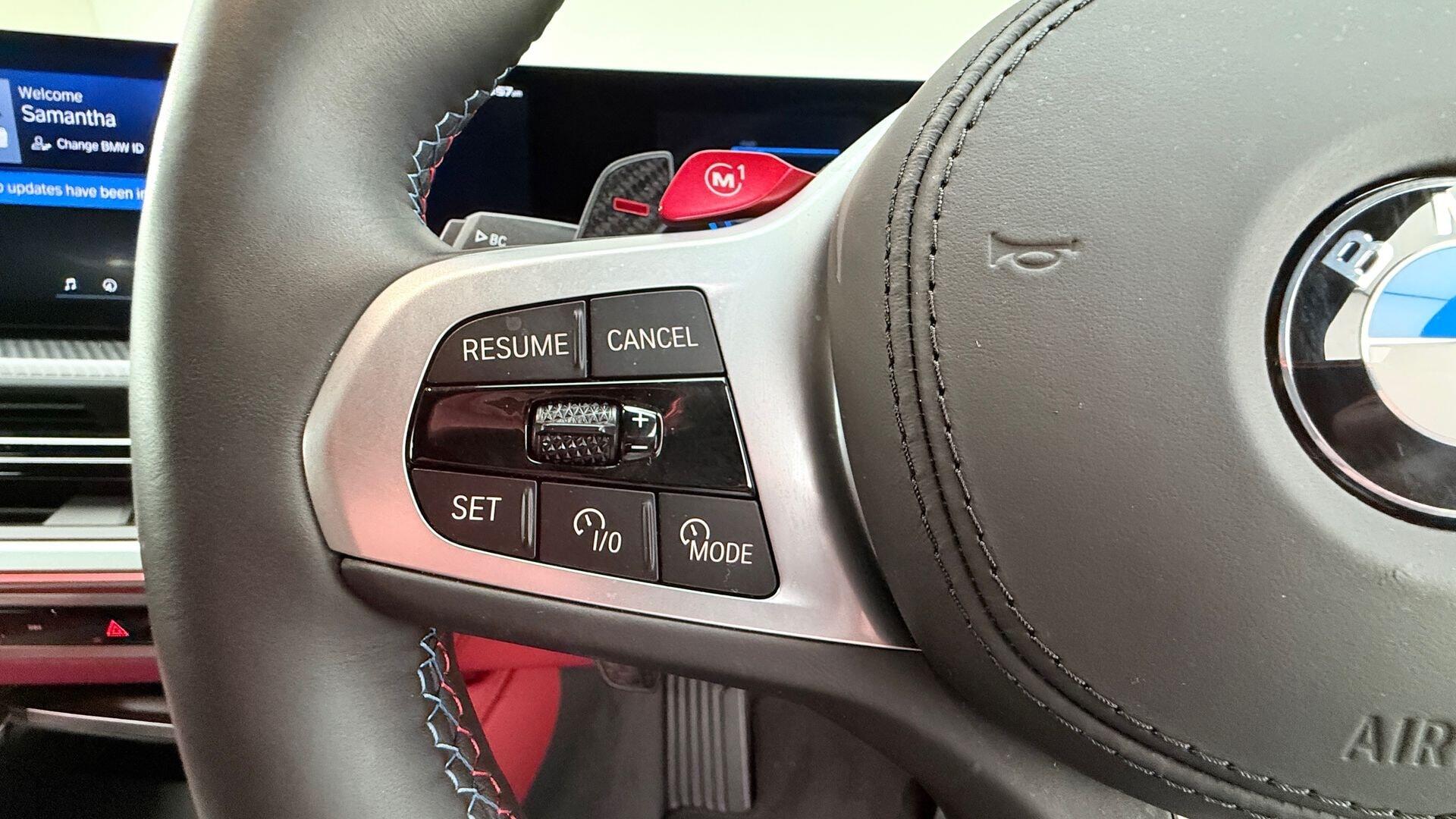 BMW XM view 17