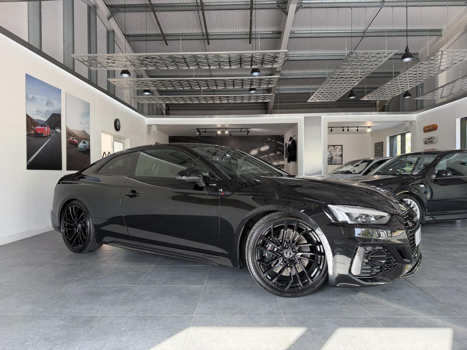 Audi RS5 view 3
