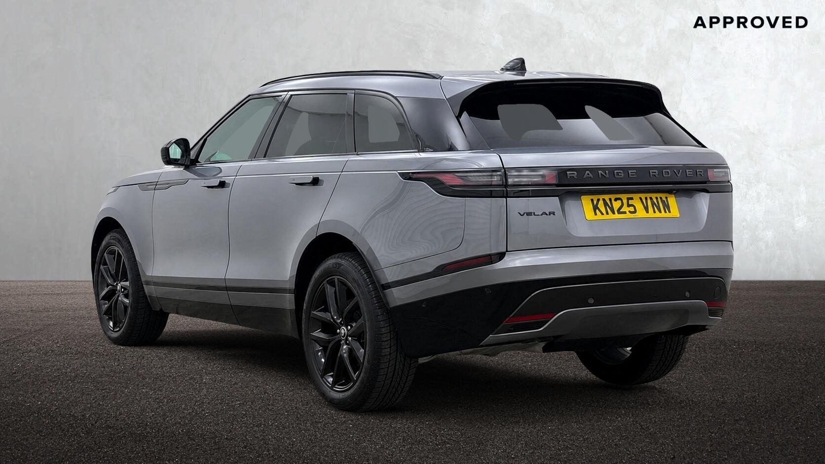 Land Rover Range Rover Velar view 2