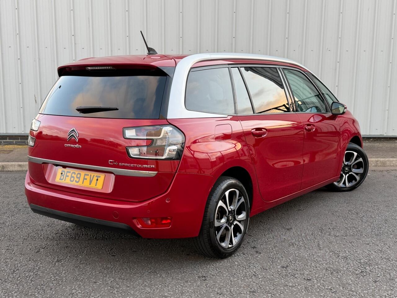 Citroen Grand C4 Spacetourer view 8