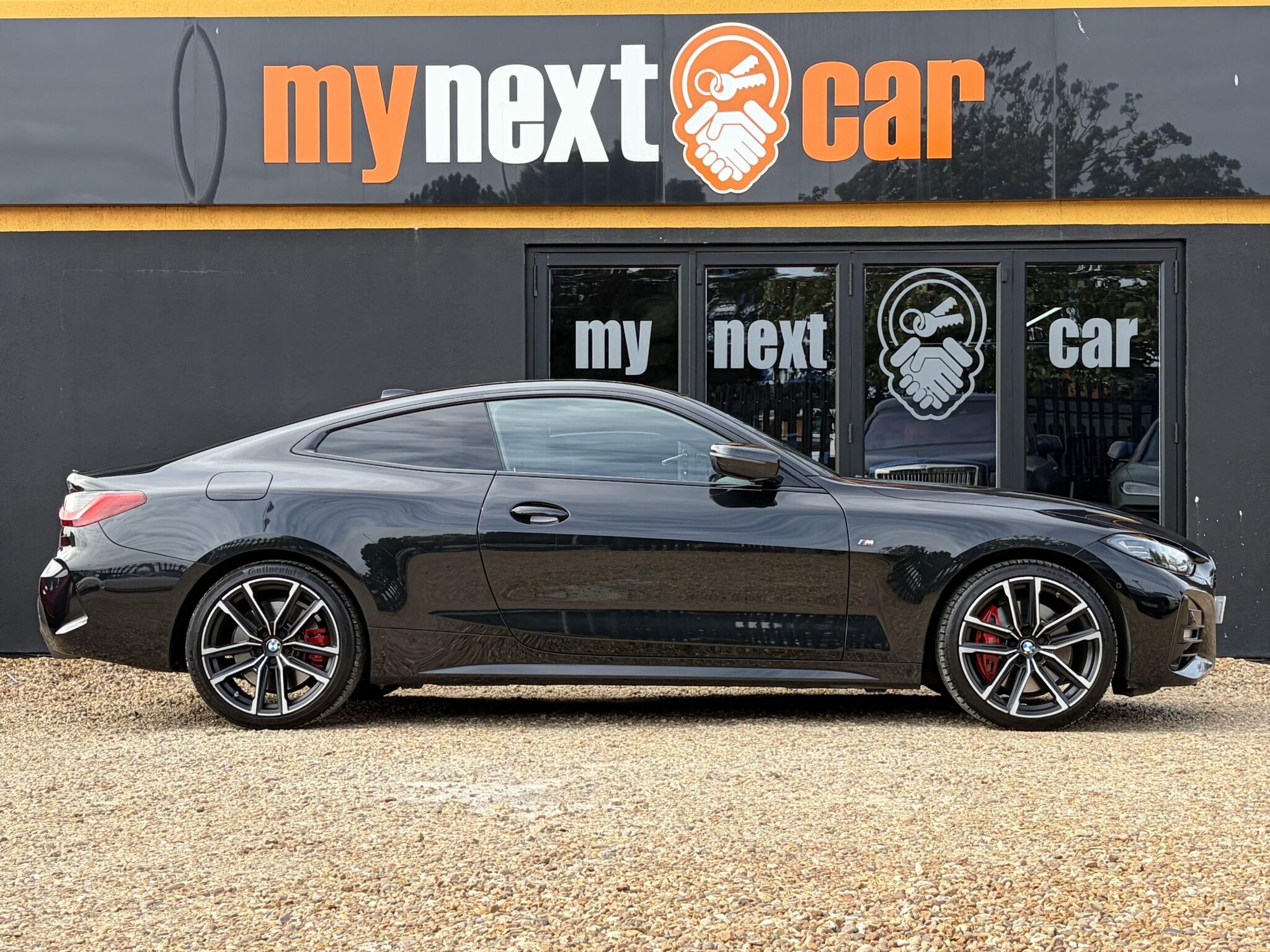 BMW 4 Series view 11