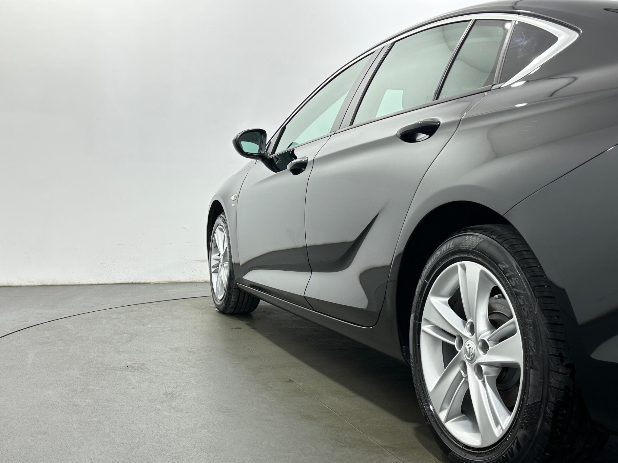 Vauxhall Insignia view 47