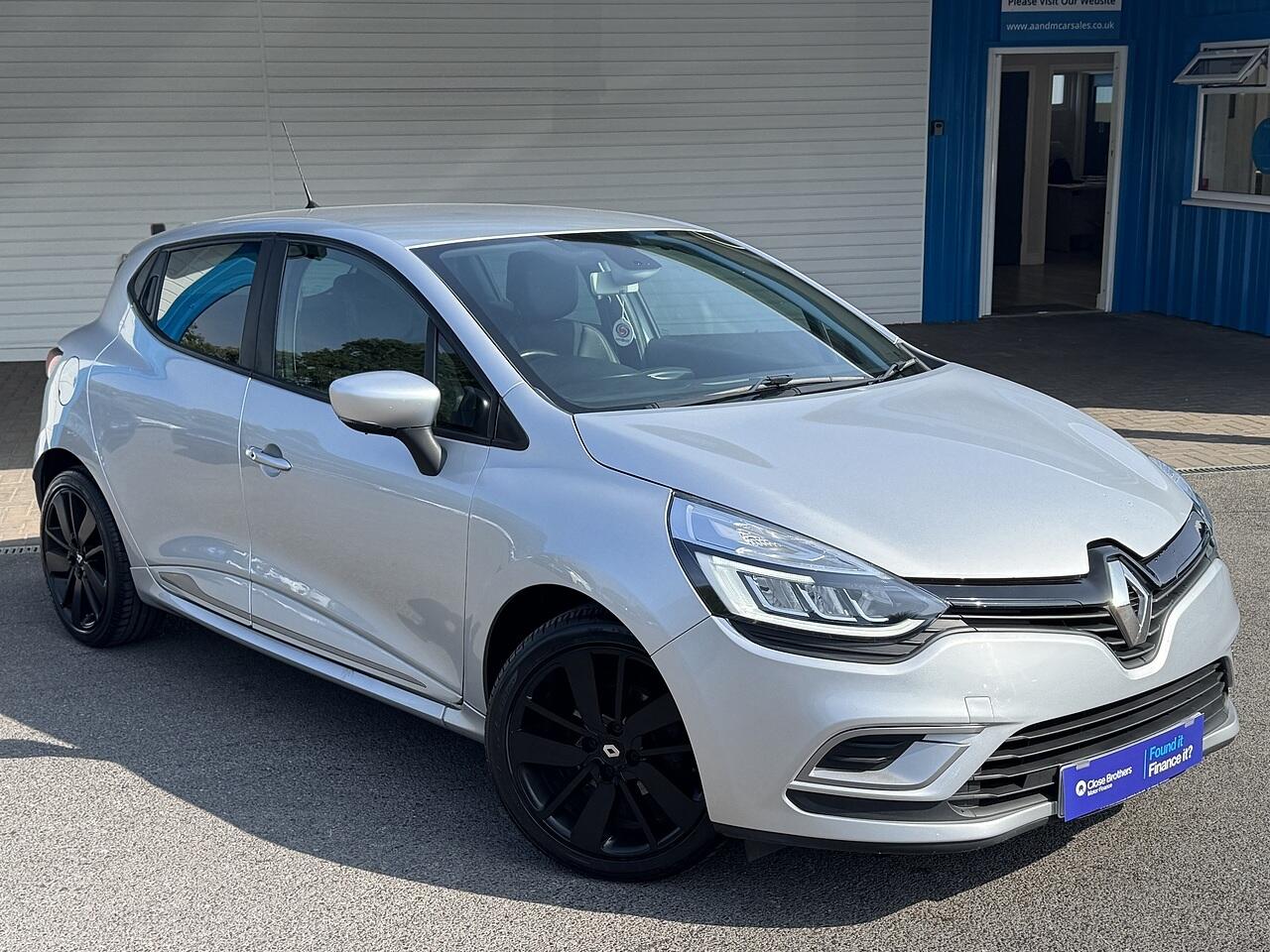 Renault Clio main image