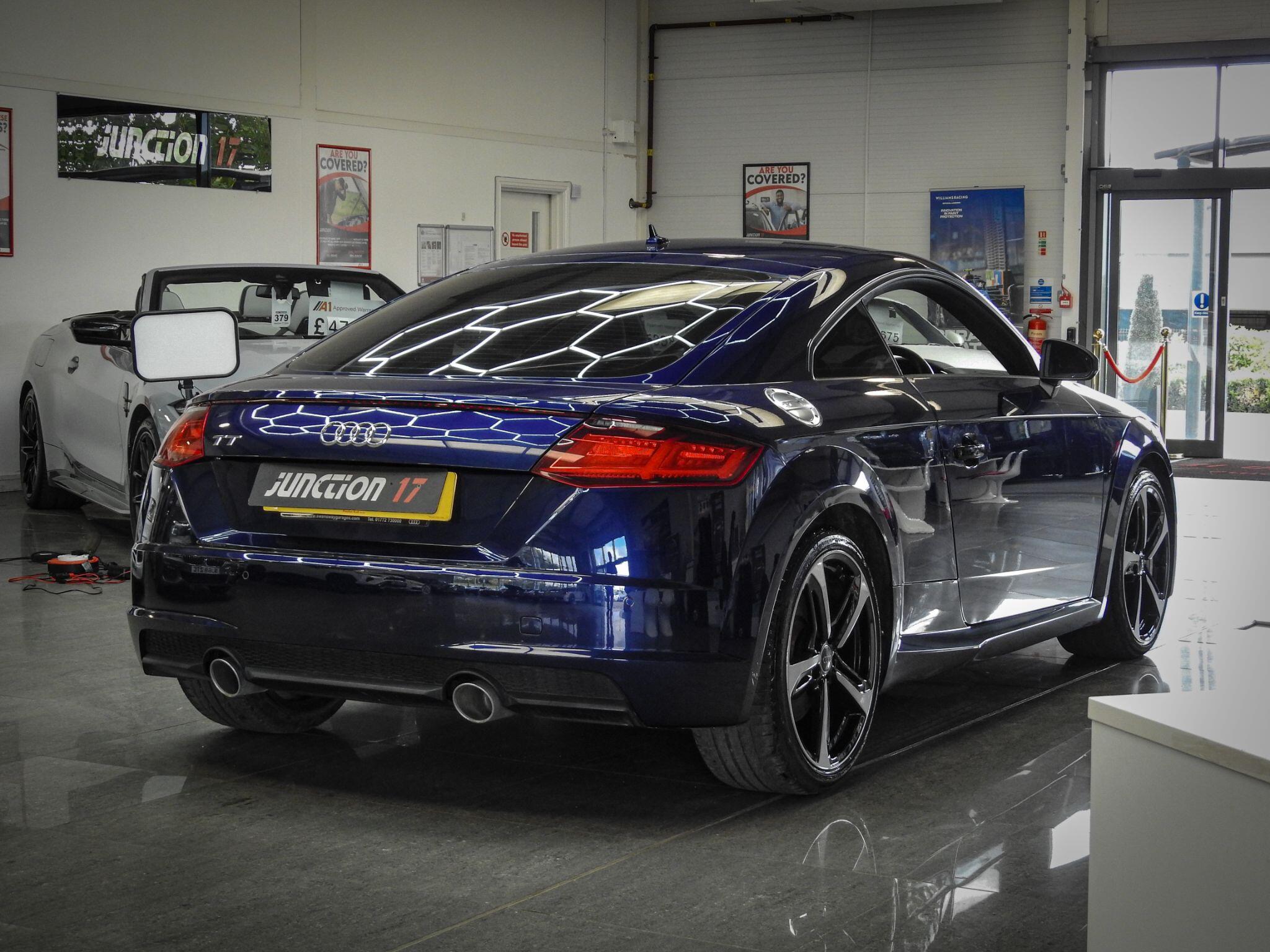 Audi TT view 14