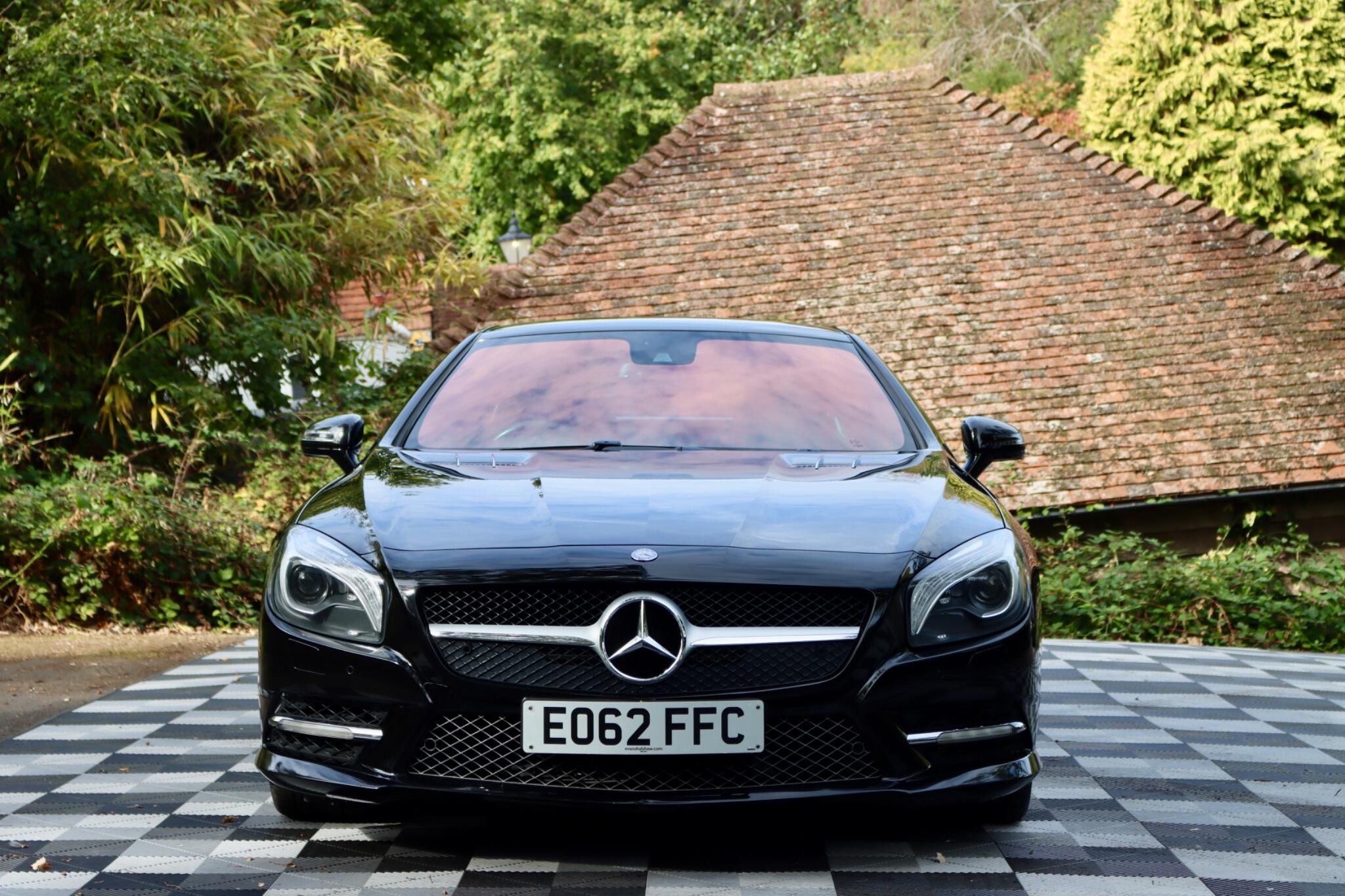 Mercedes-Benz SL view 26