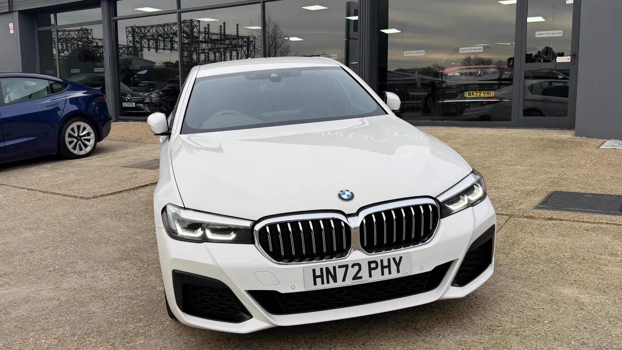 BMW 5 Series view 5