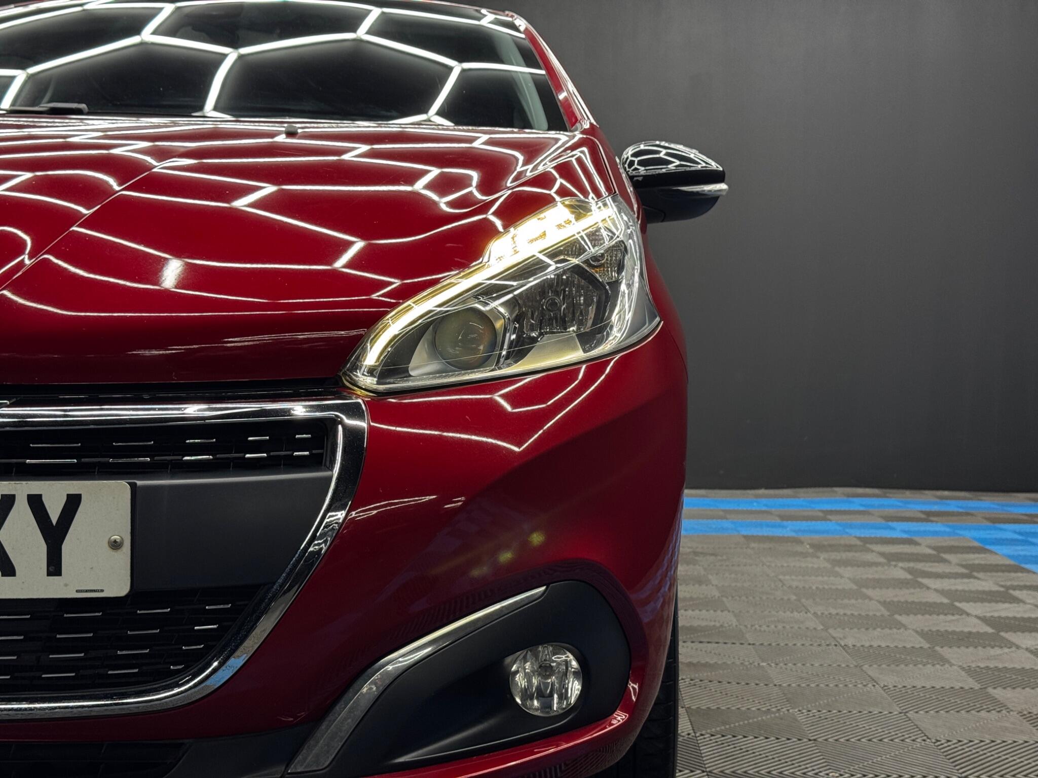 Peugeot 208 view 43